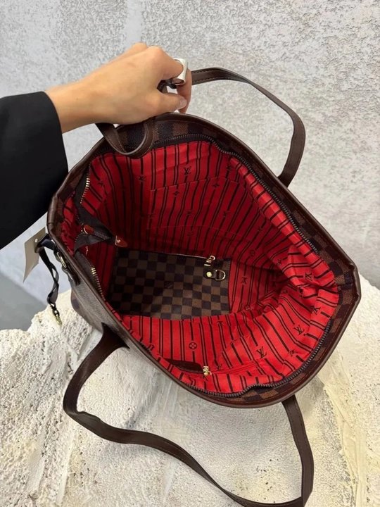 Ayollar sumkasi Louis Vuitton Neverfull uslubida