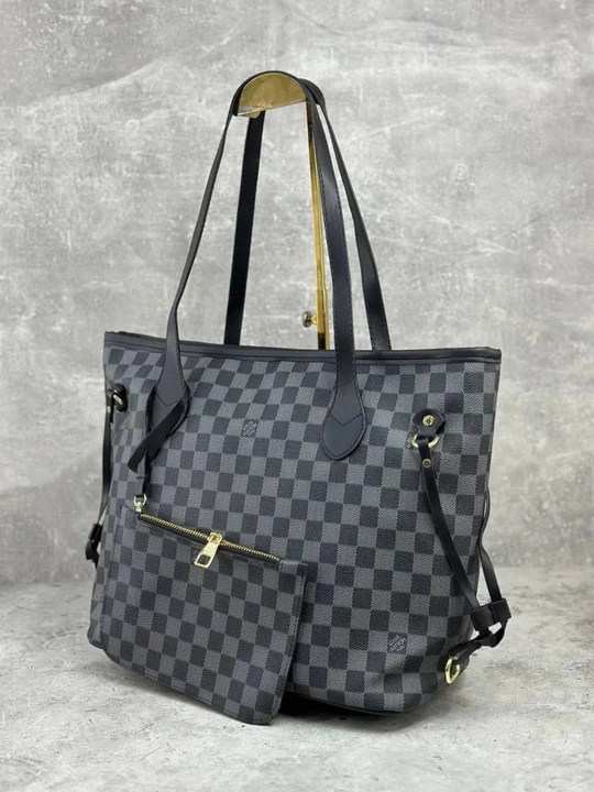 Ayollar sumkasi Louis Vuitton Neverfull uslubida