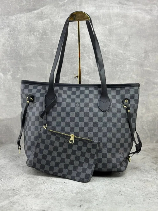 Ayollar sumkasi Louis Vuitton Neverfull uslubida