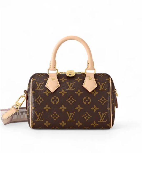 Ayollar sumkasi Louis Vuitton Neverfull uslubida