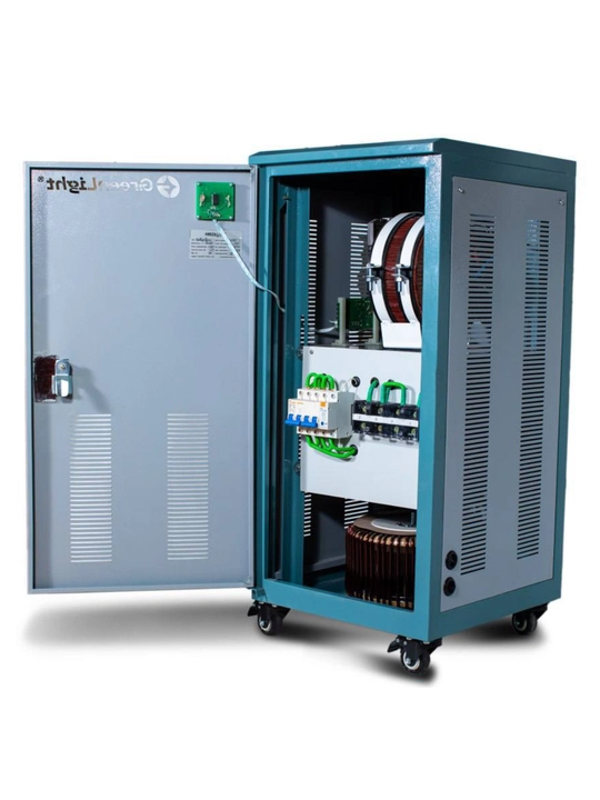 GreenLight 30 kVA kuchlanish stabilizatori servoyuritmali, polga, devorga o‘rnatiladigan