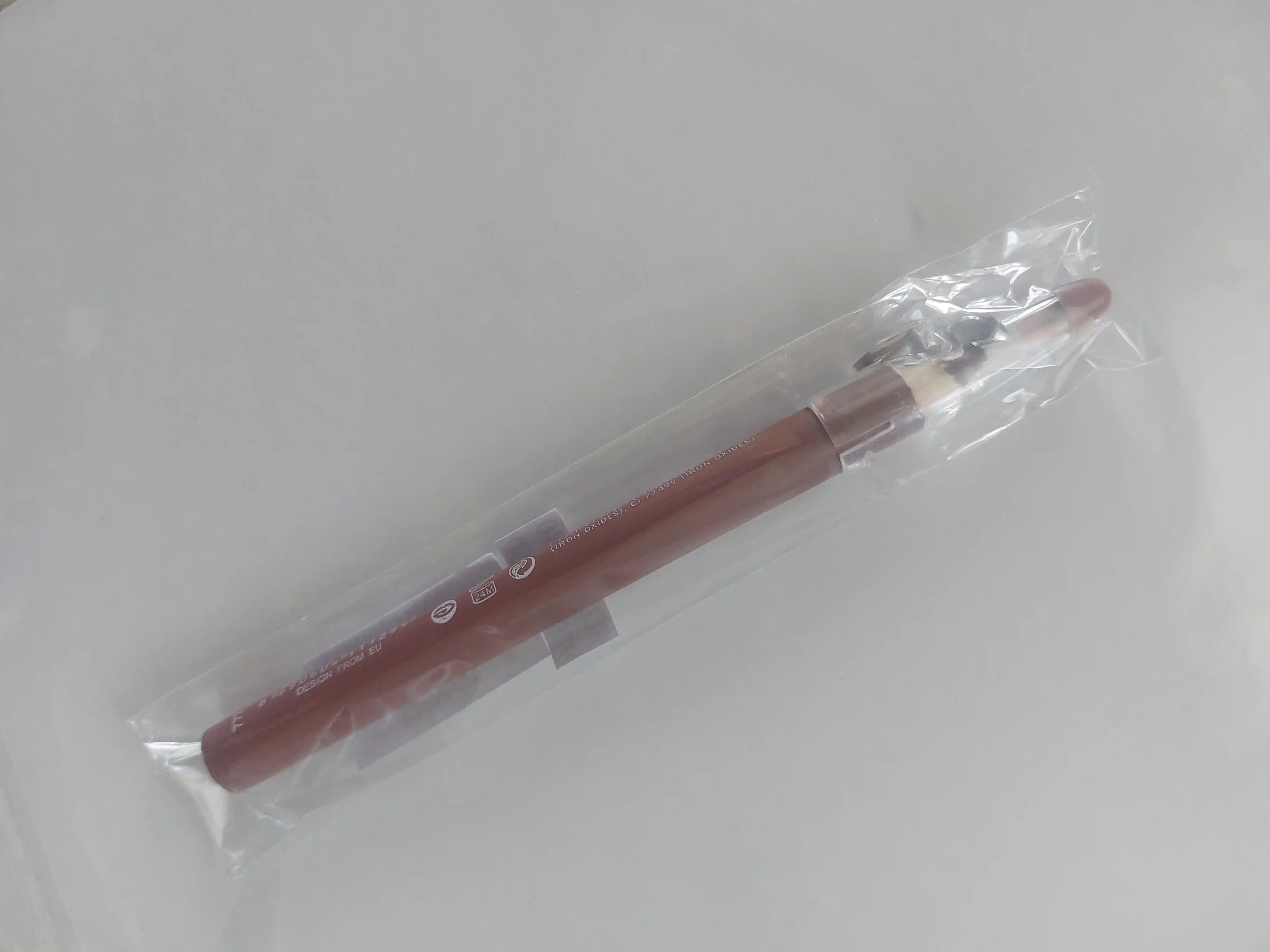 Карандаш-помада для губ Flormar, водостойкий, матовый, с точилкой, 12 оттенков