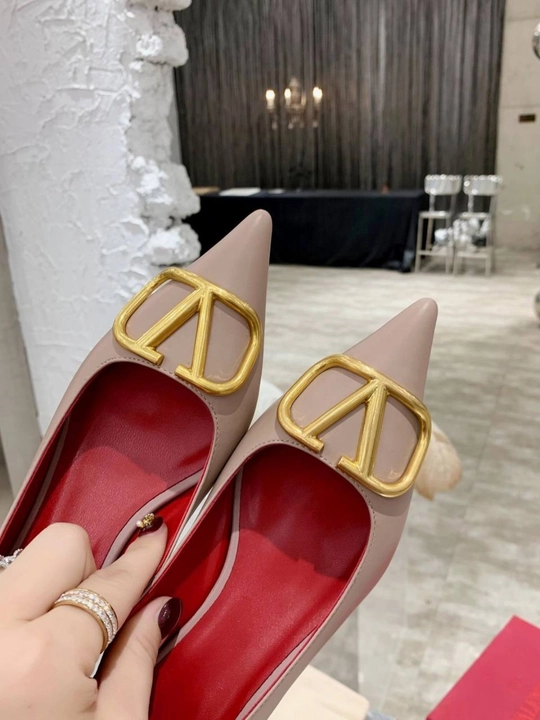 Ayollar nafis klassik VALENTINO tufli charm kabluk, 6 sm Turkiya mahsuloti razmerga razmer