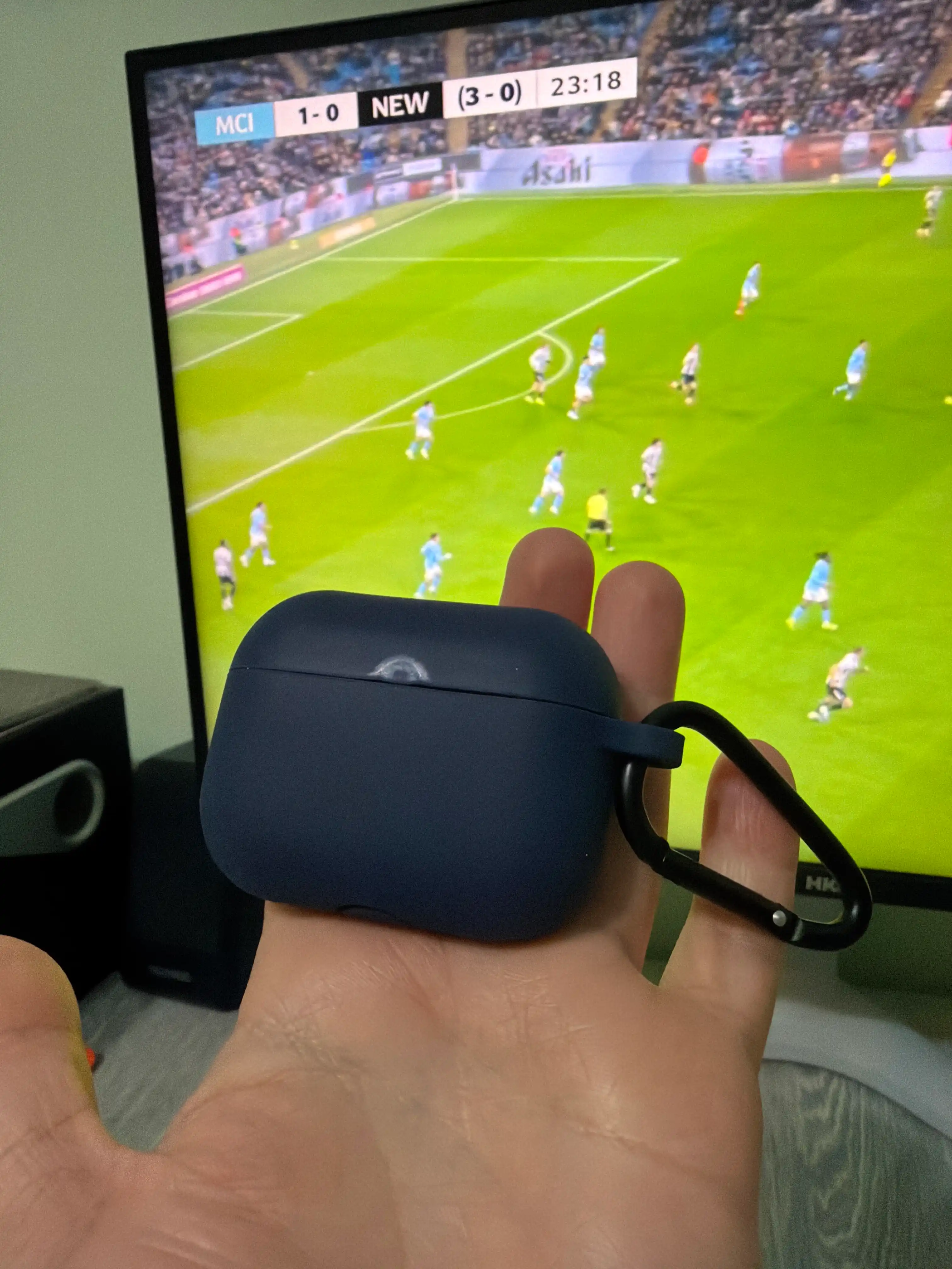 Чехлы для наушников, Green Lion Silicone Case, AirPods 4, Pro 2/Pro 3. Чехол с карабином