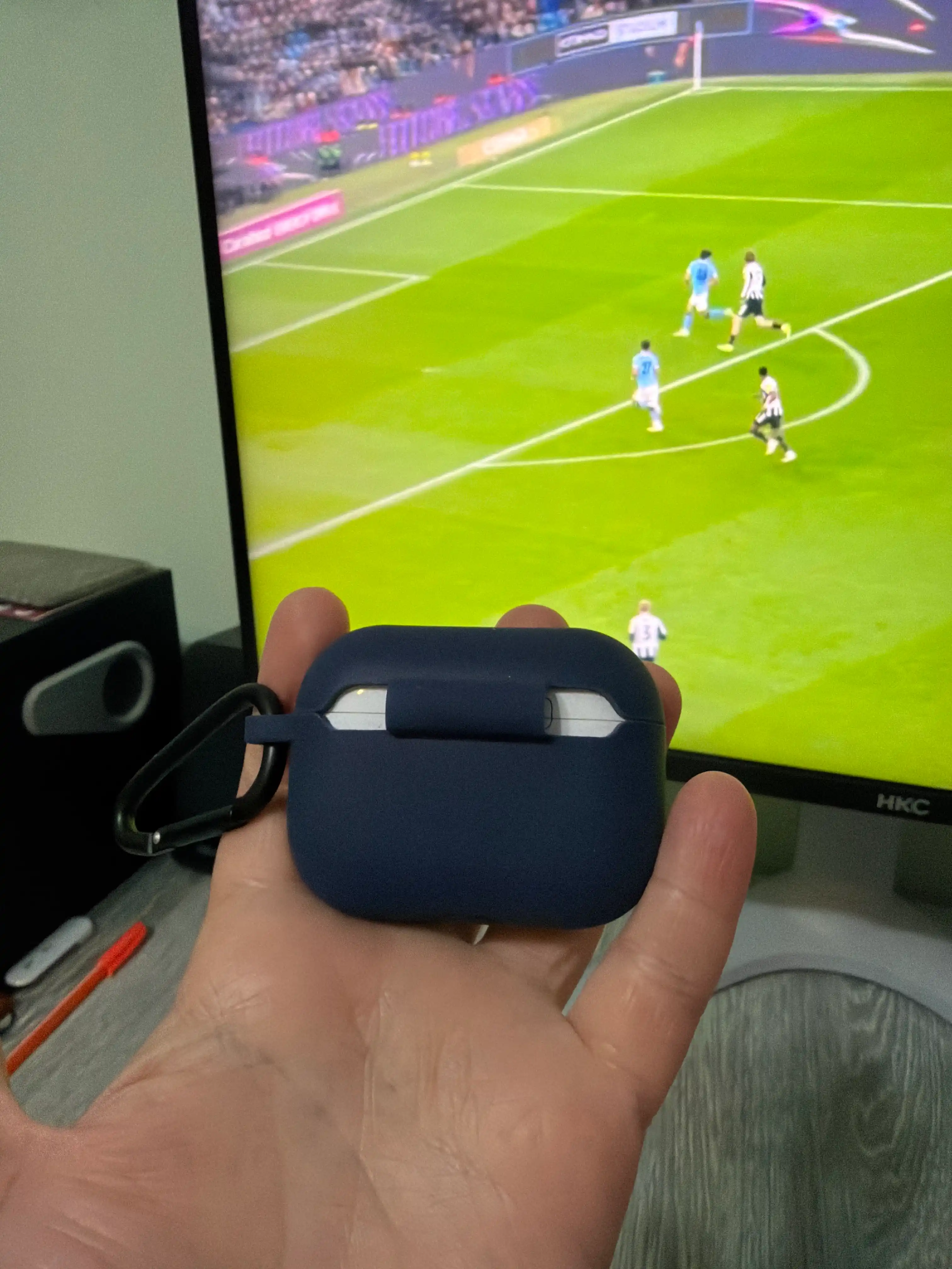 Чехлы для наушников, Green Lion Silicone Case, AirPods 4, Pro 2/Pro 3. Чехол с карабином