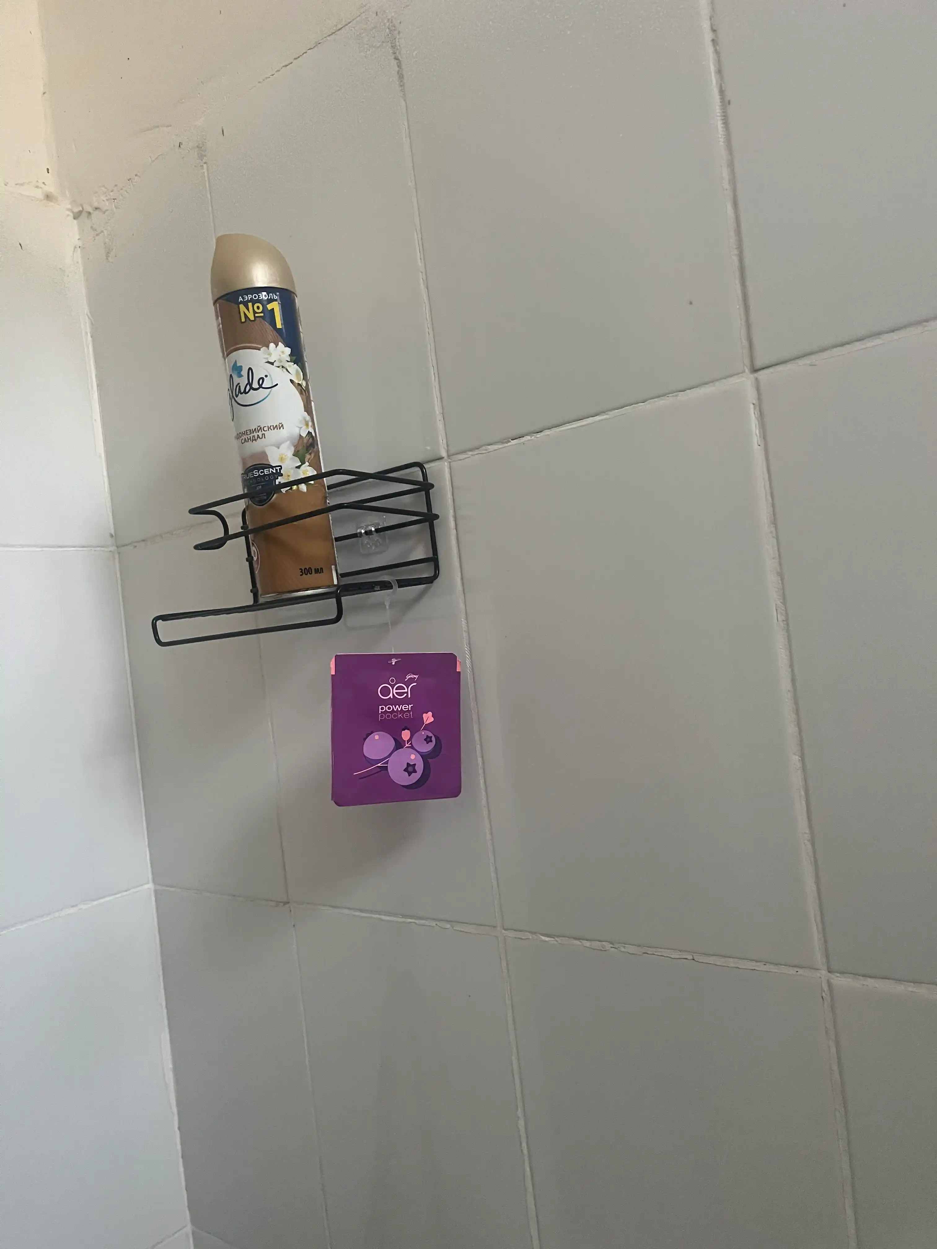 Hammom uchun devor tokchasi, shampun va dush uchun javon, oshxona savati