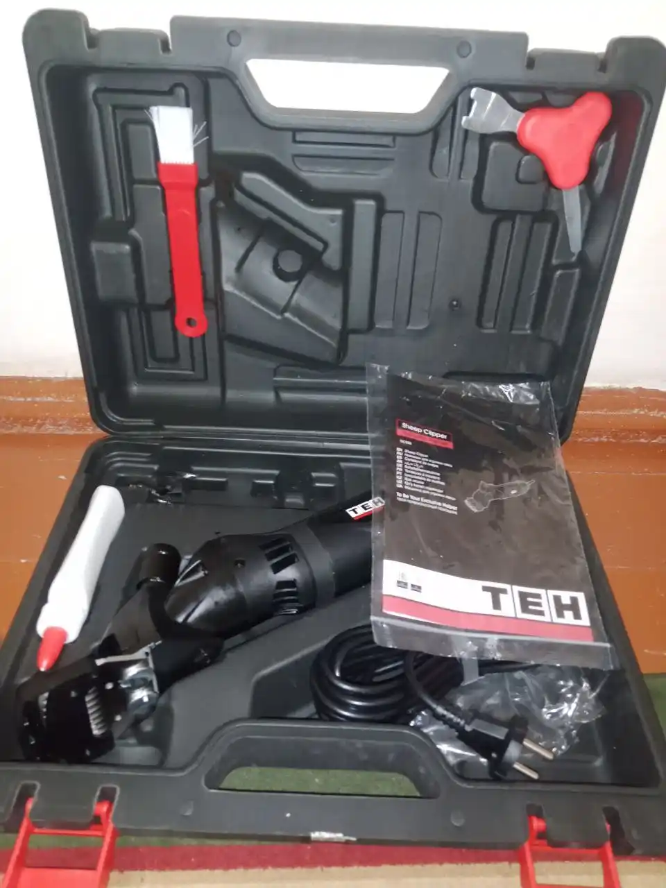 Qo‘y qirqish elektr mashinkasi TEH TSC805, professional, 500 Vt, 2800 ayl/daq