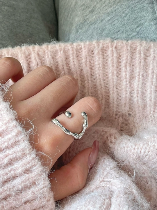 Кольца для женщин и девушек