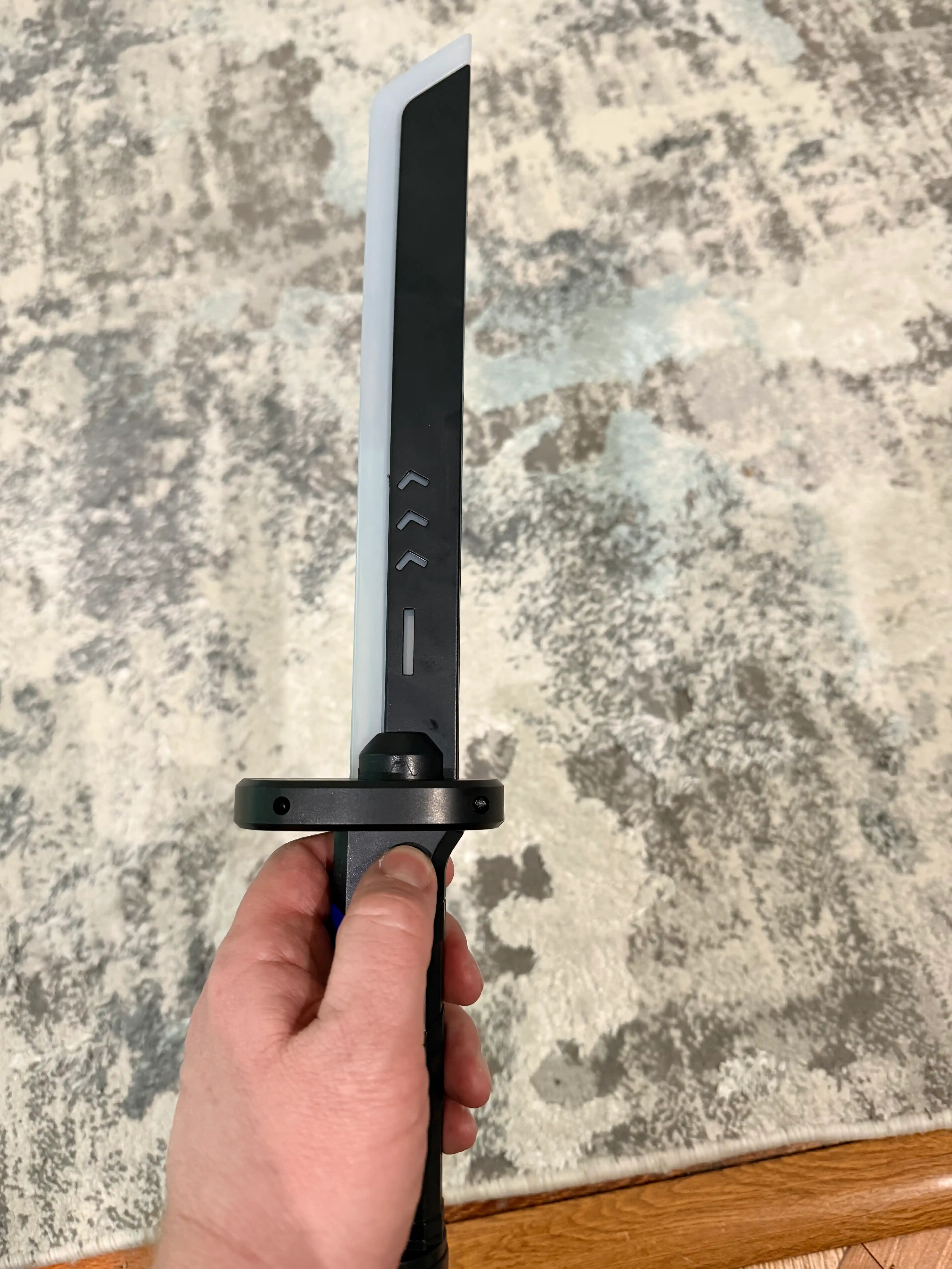 Меч, светящийся игрушечный меч Sparkblade с эффектами искр, тумана и звуком