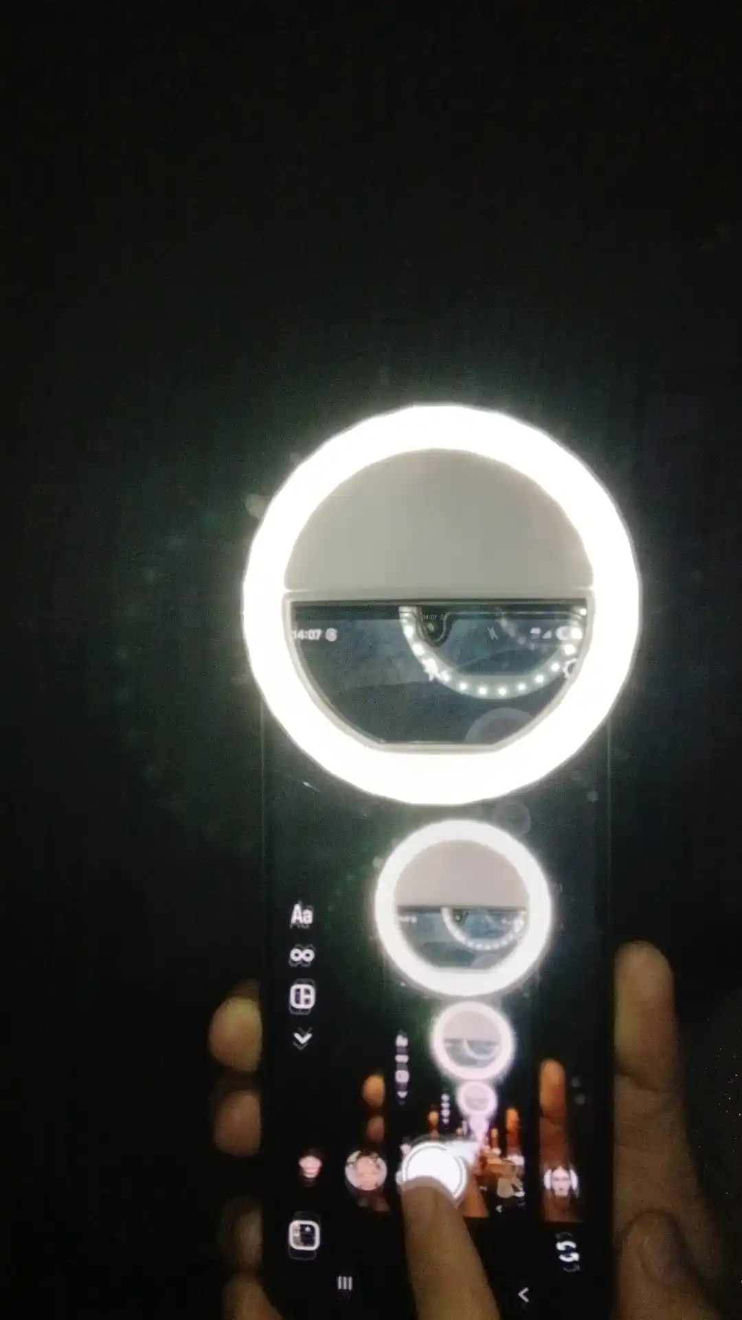 Кольцевая лампа GlowClip для телефона