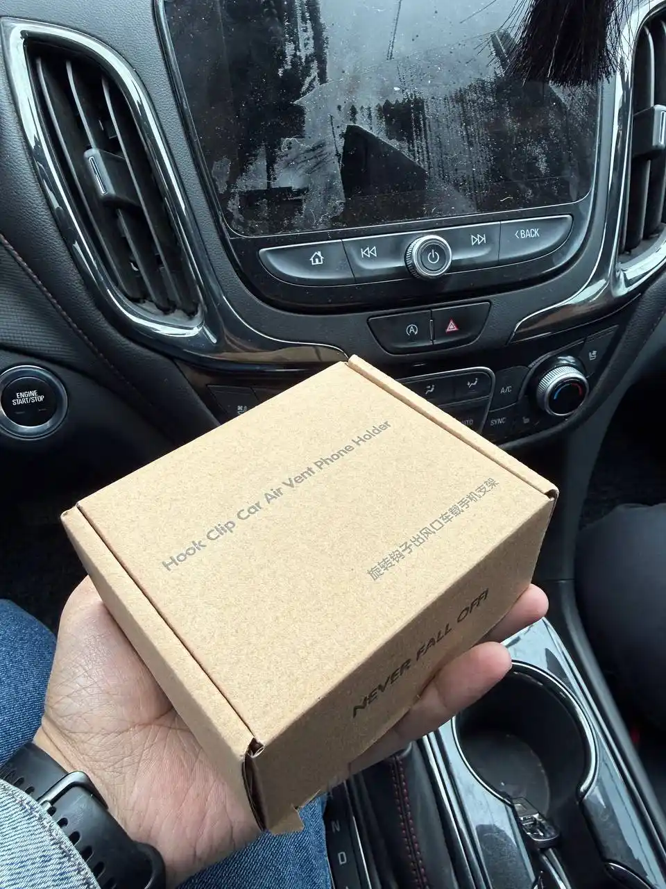 Universal avto telefon ushlagichi — deflektorga o‘rnatiladi, 180° ga aylanadi