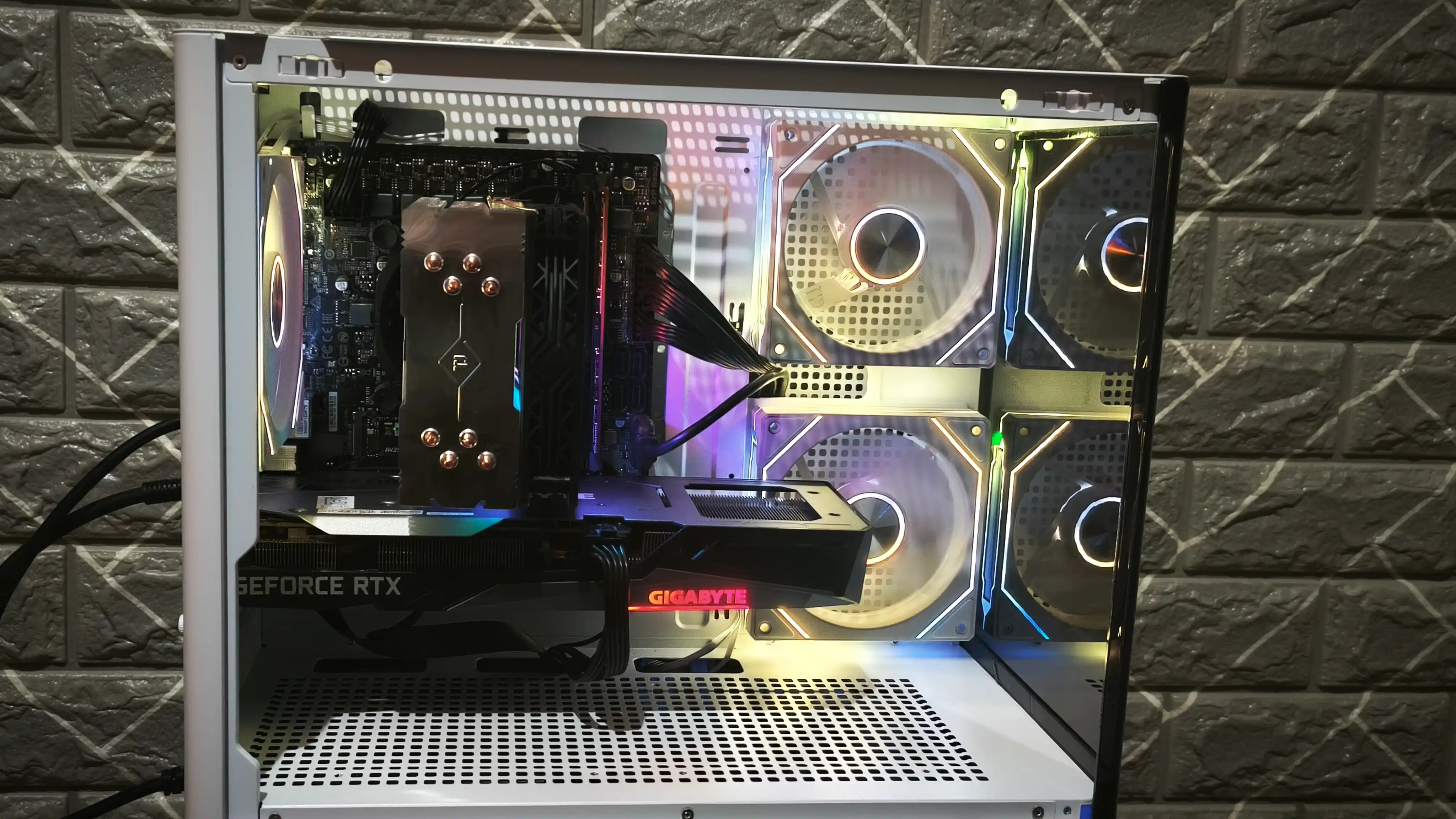 Diamond R4M Nova PC Korpus, M-ATX, Mini-ITX, ARGB Fanli, Gaming Kompyuter Korpusi