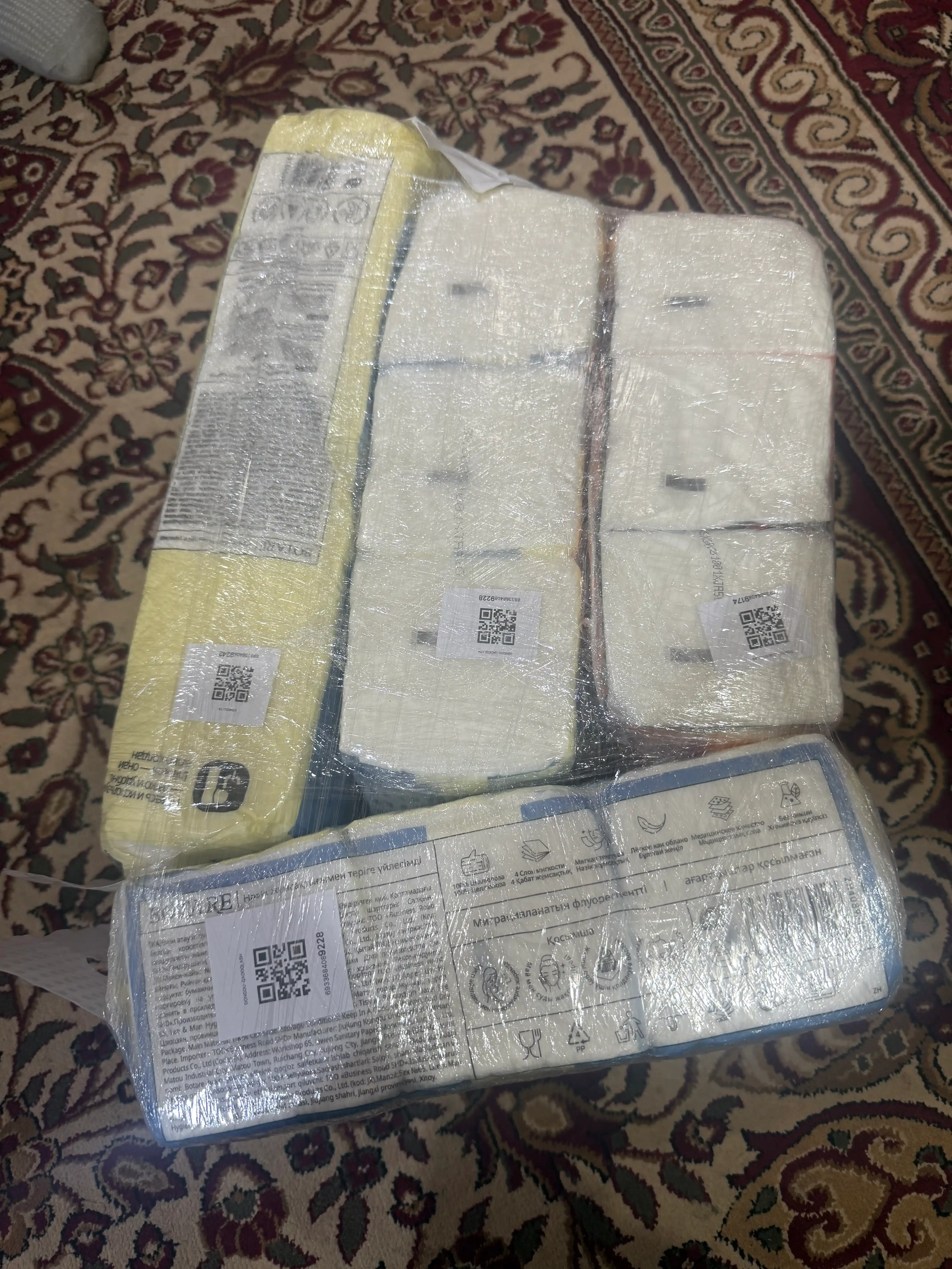 BOTARE osma qog'oz dasturxonlar, havo yostig'i bilan 155*175 mm/4 qatlam 320 list