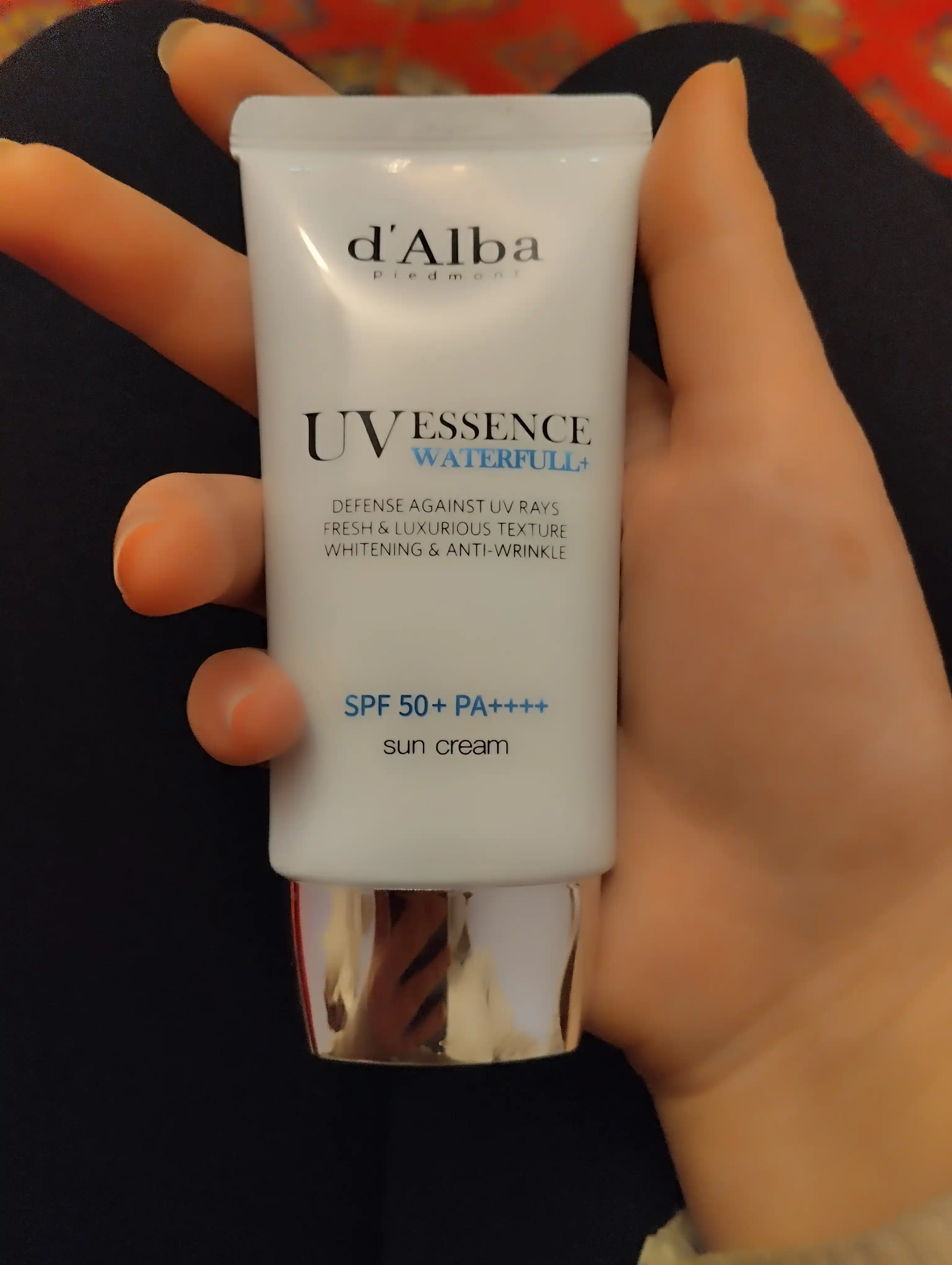 Quyoshdan himoya qiluvchi krem-essensiya SPF 50+ PA++++, sezgir teri uchun