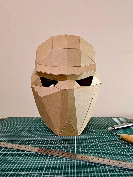 Dekorativ 3D maska Kraft karton