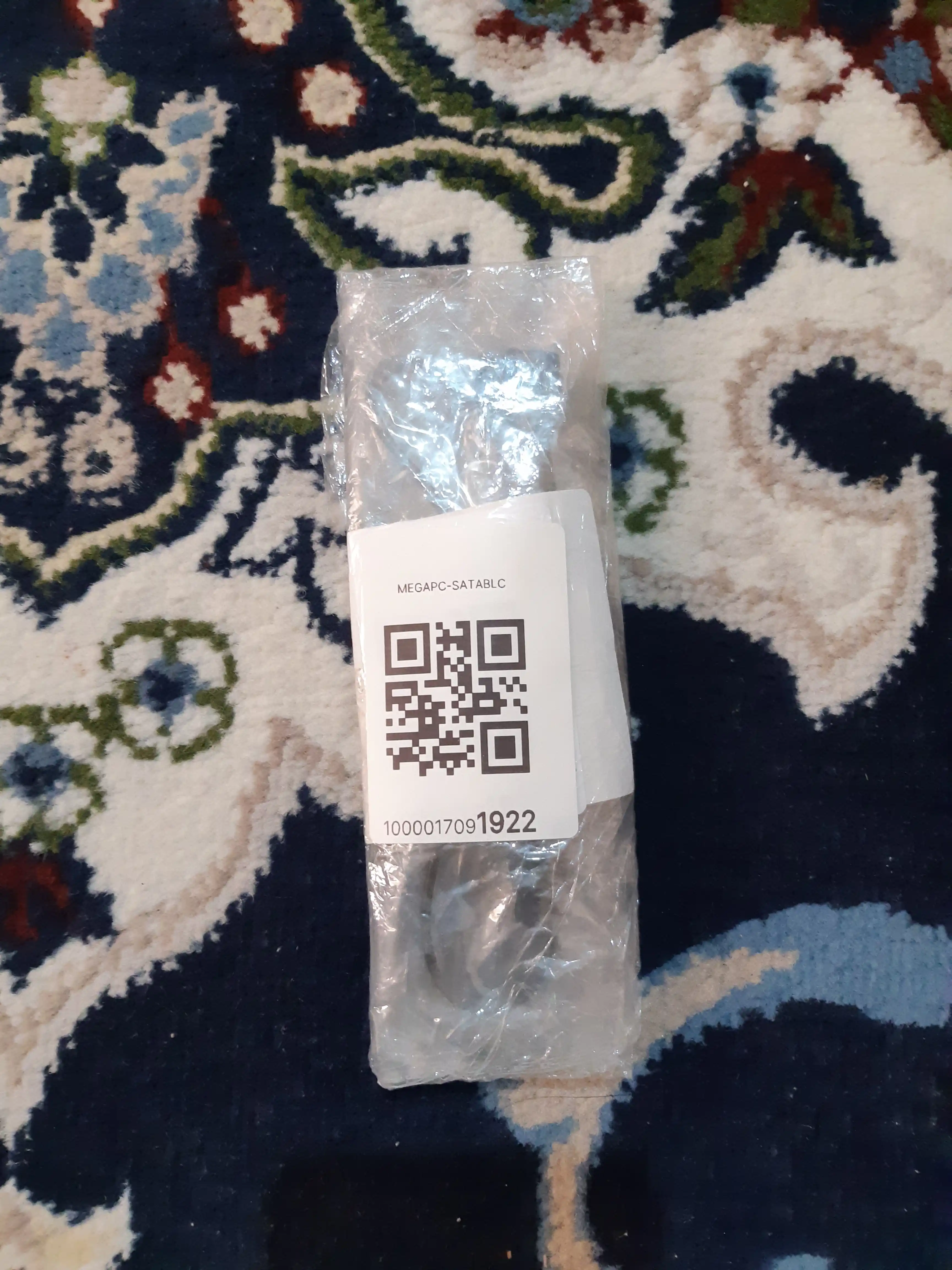 SATA shleyf kabel, 6 Gb/s, SSD, HDD, DVD ni ulash uchun qulf bilan