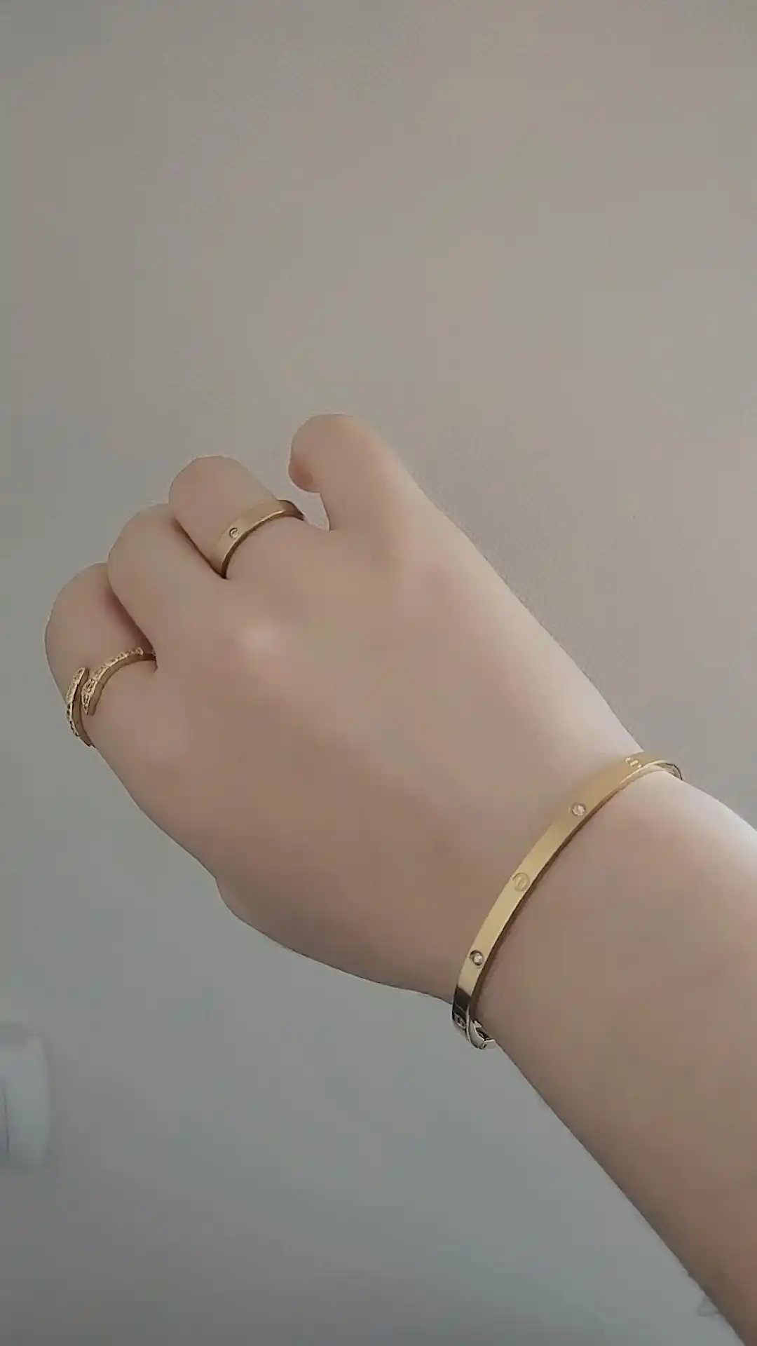 Ayollar va qizlar uchun bilakuzuk, Cartier, bijuteriya