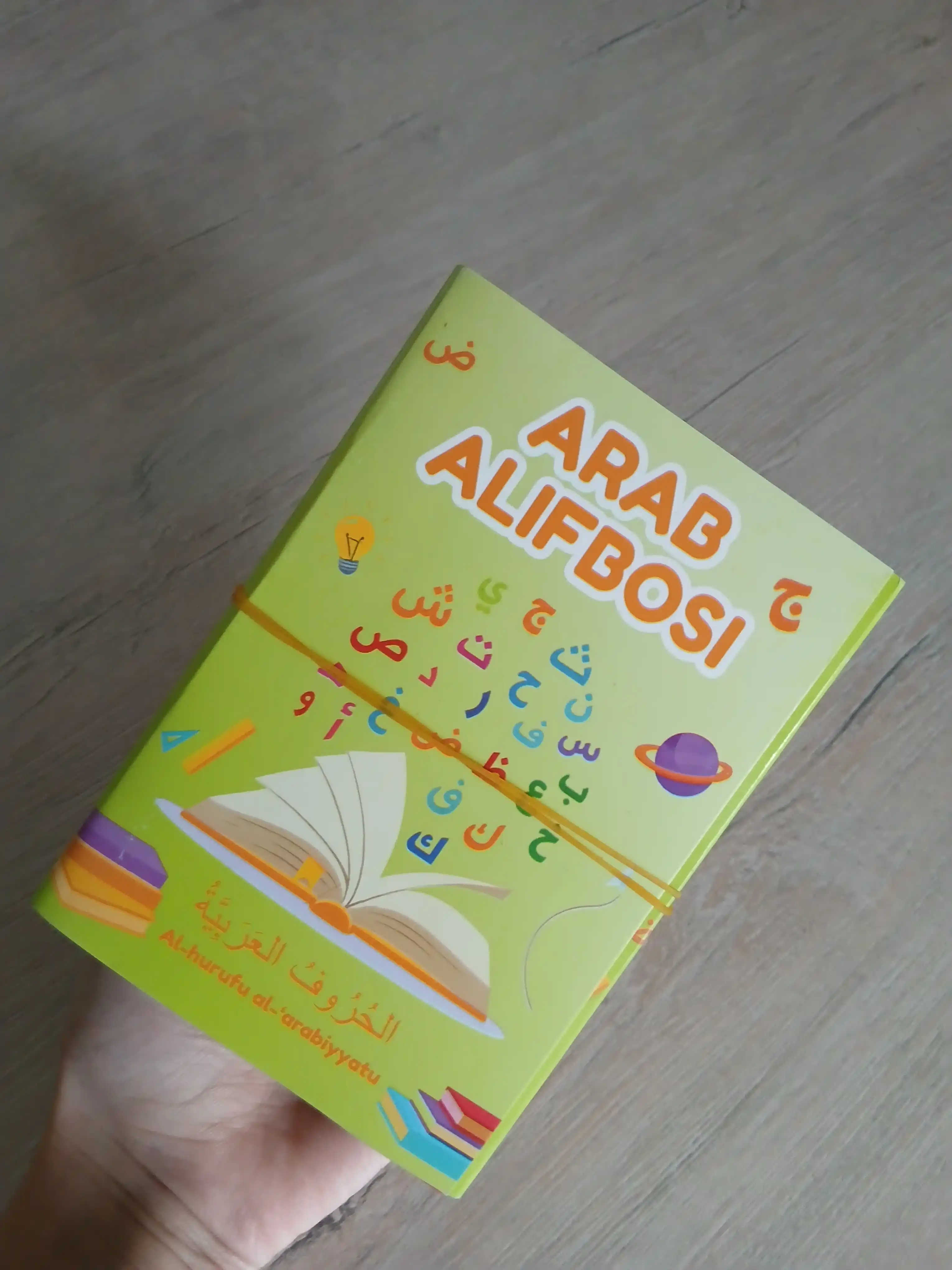 Алифбо карточкалар инглизча, русча, арабча, ўзбекча ва рақамлар