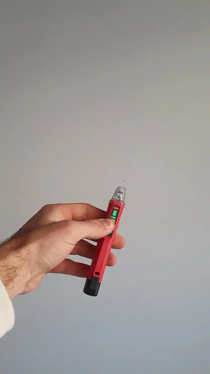 Kontaktsiz detektor, indikator UNI-T UT12D