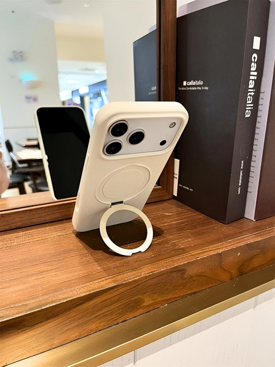 IPhone 17 Pro Max uchun silikon chexol – shaffof, yengil va kamera himoyasi bilan
