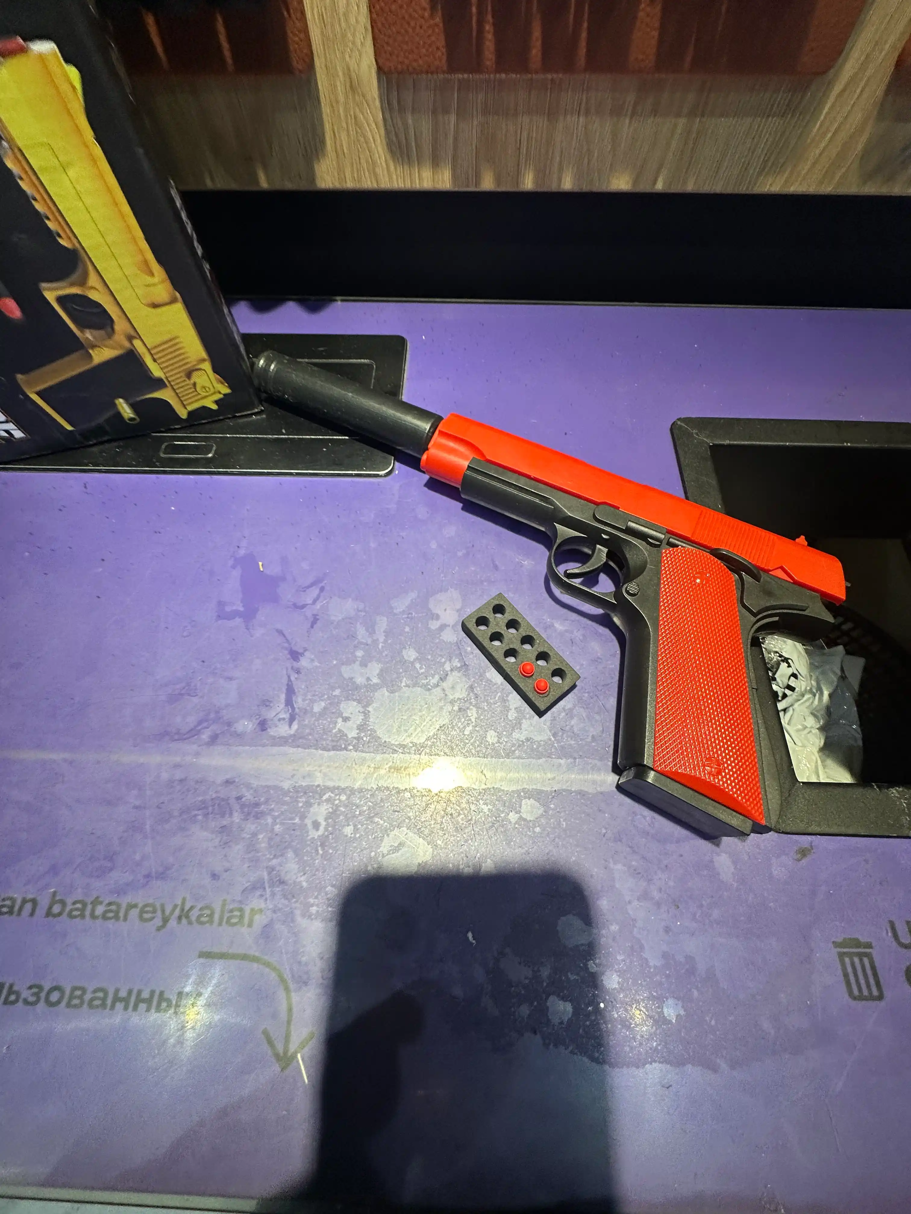 Игрушечный бластер FIDGO с барабанным магазином