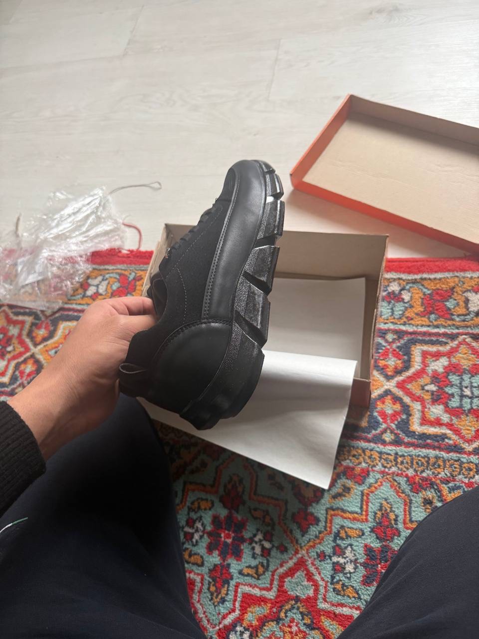 Krossovka, bahor-kuz, suv o‘tkazmaydigan, 40-44 o‘lcham