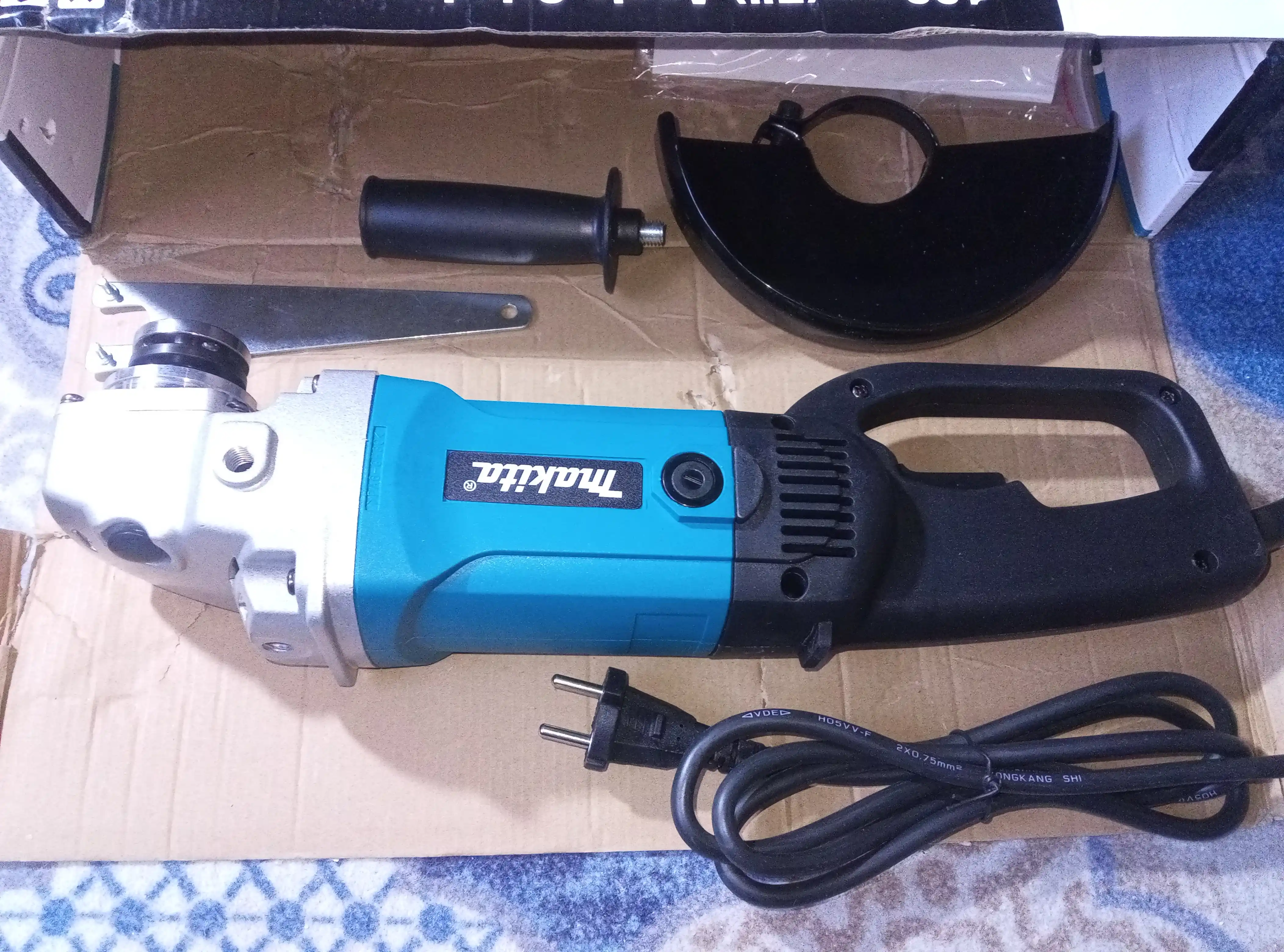 Болгарка MAKITA профессиональная УШМ 180 мм, 1800 Вт