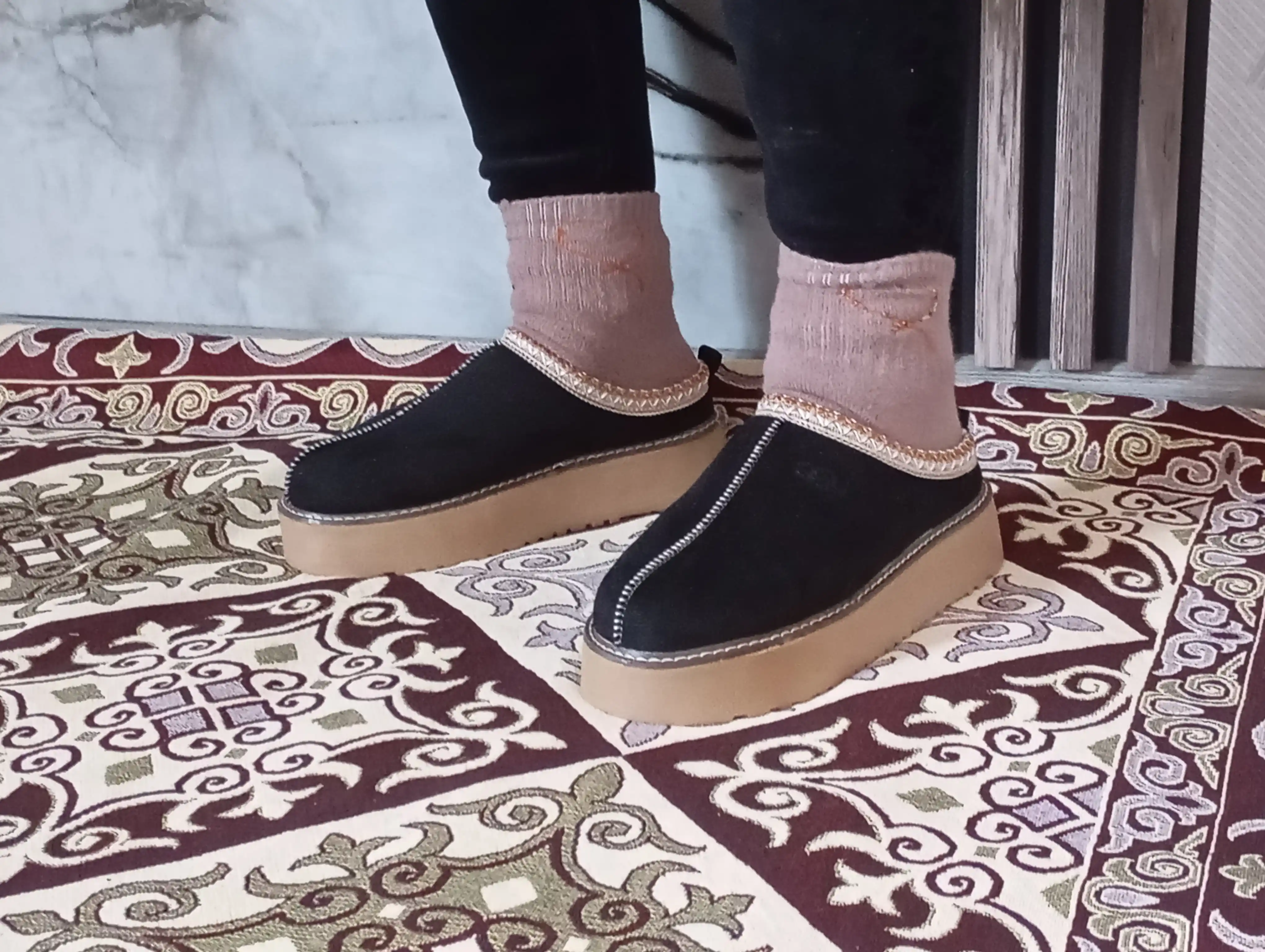Ayollar uchun mexli katta padojli qishgi oyoq kiyim, uggilar, poyabzallar