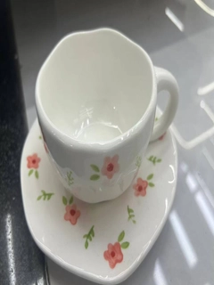 Розовый