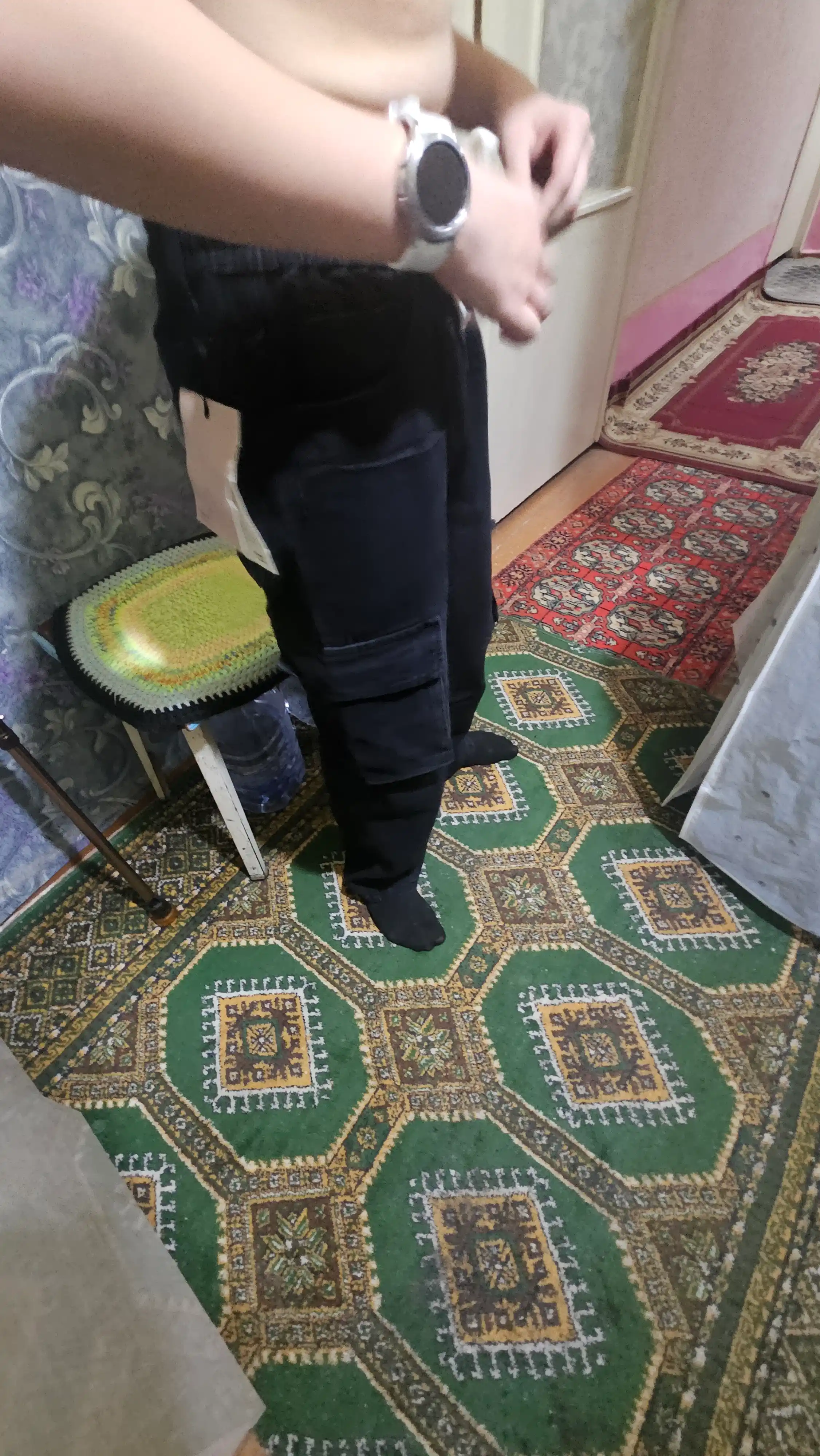 Keng belli va elastik rezinkali erkaklar jinsi shimlari