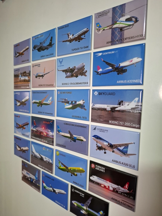 Фото магнит авиасувенир, фото самолёта Airbus Casa C-295W Uz Air Froce, размер 8x5 см