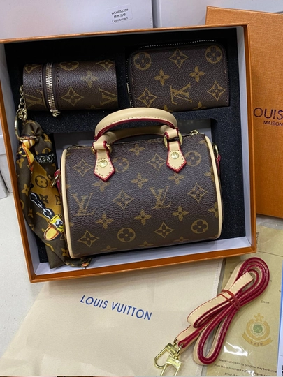 Сумка в стиле Louis Vuitton для женщин, кросс-боди — BAGAZIZ-KOSMETICHKAMIX-КАРМЛН