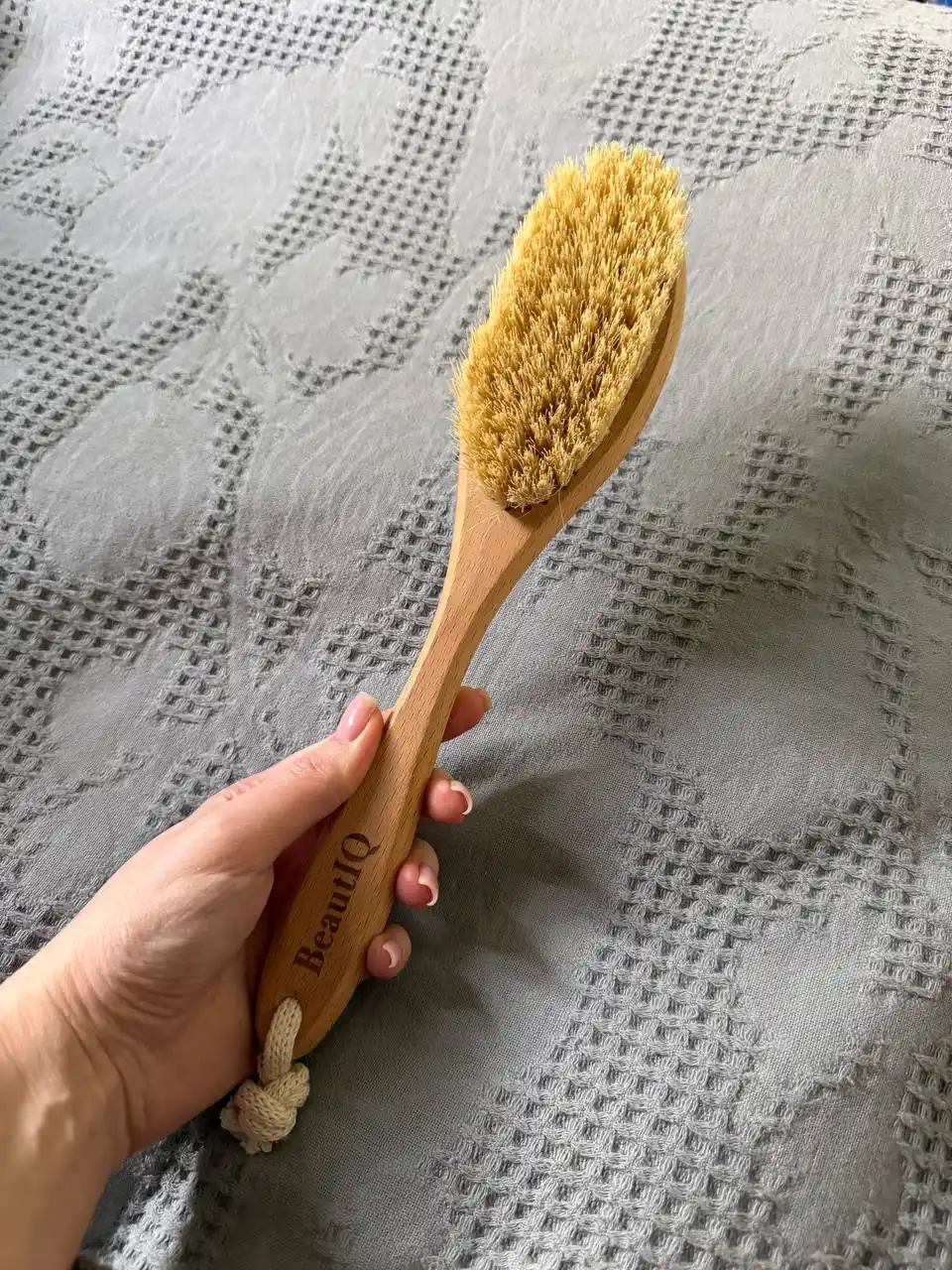 Tanani massaj qilish uchun tabiiy kaktus tukli antitsellyulit cho‘tka BeautiQ