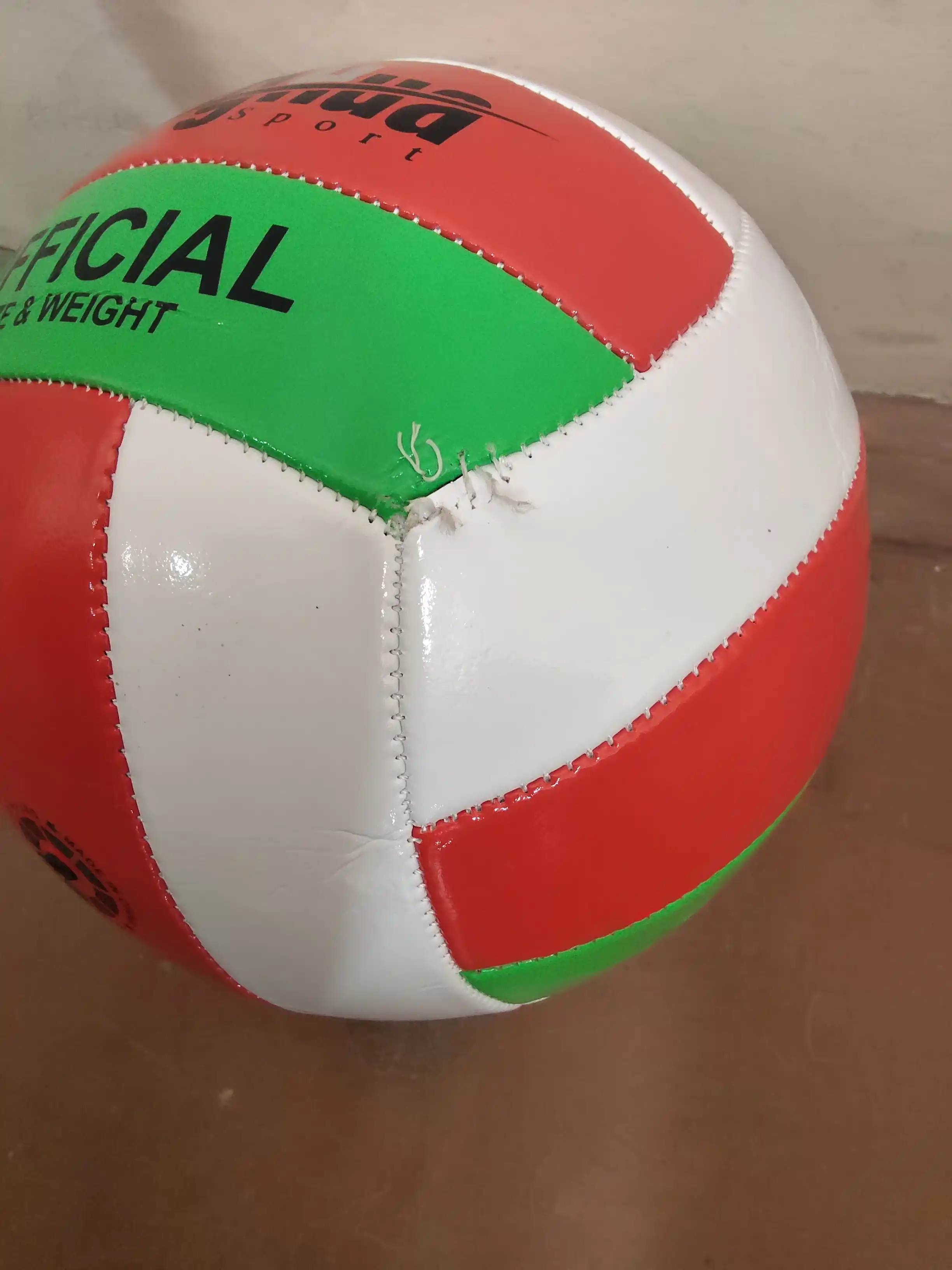 Voleybol to‘pi, mashg‘ulotlar uchun, shishirish ignasi sovg‘a