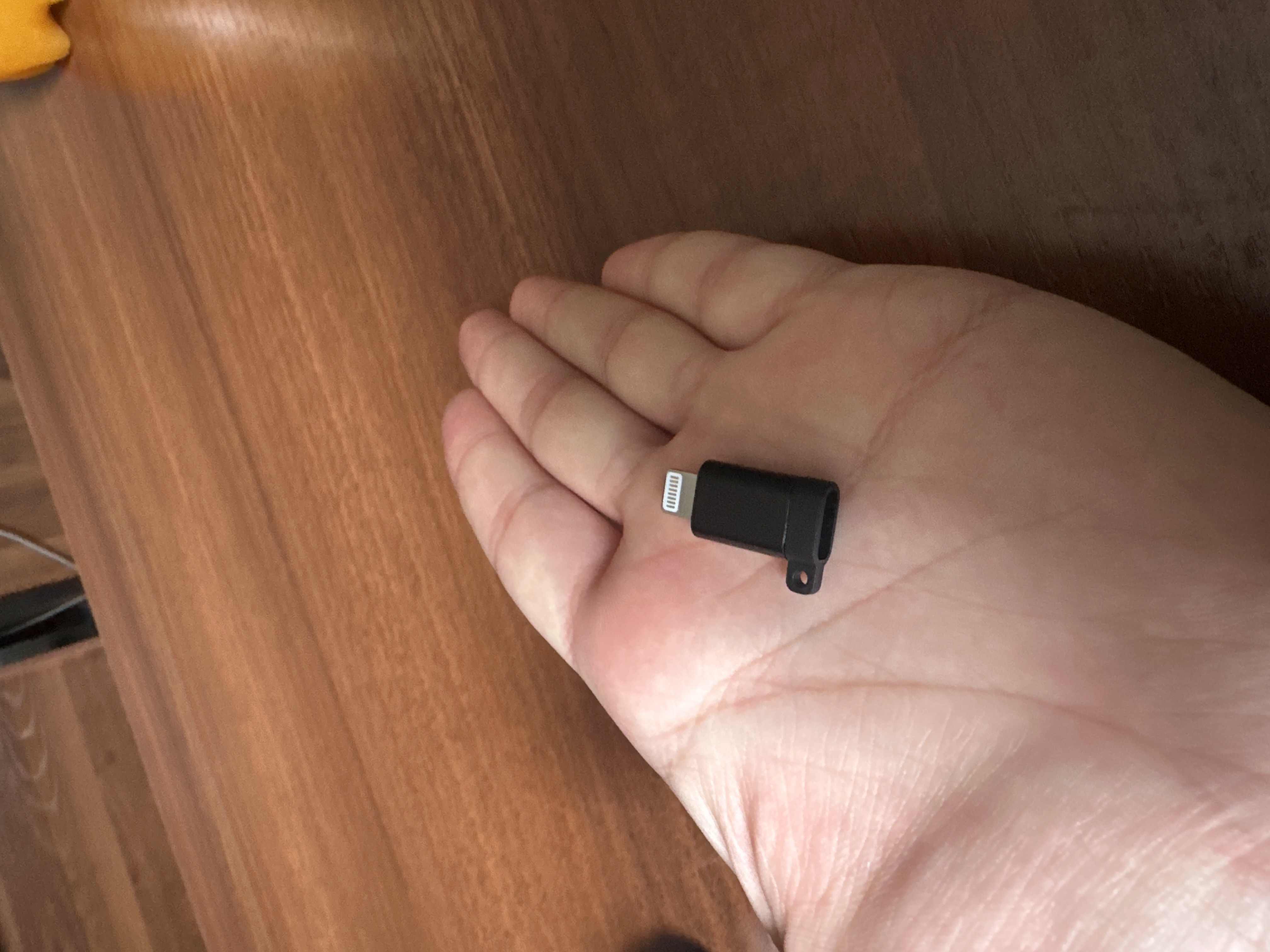 USB-C HUB, USB 3.0, USB-C, HDMI, SD va MicroSD portlari bilan ko‘p funksiyali adapter