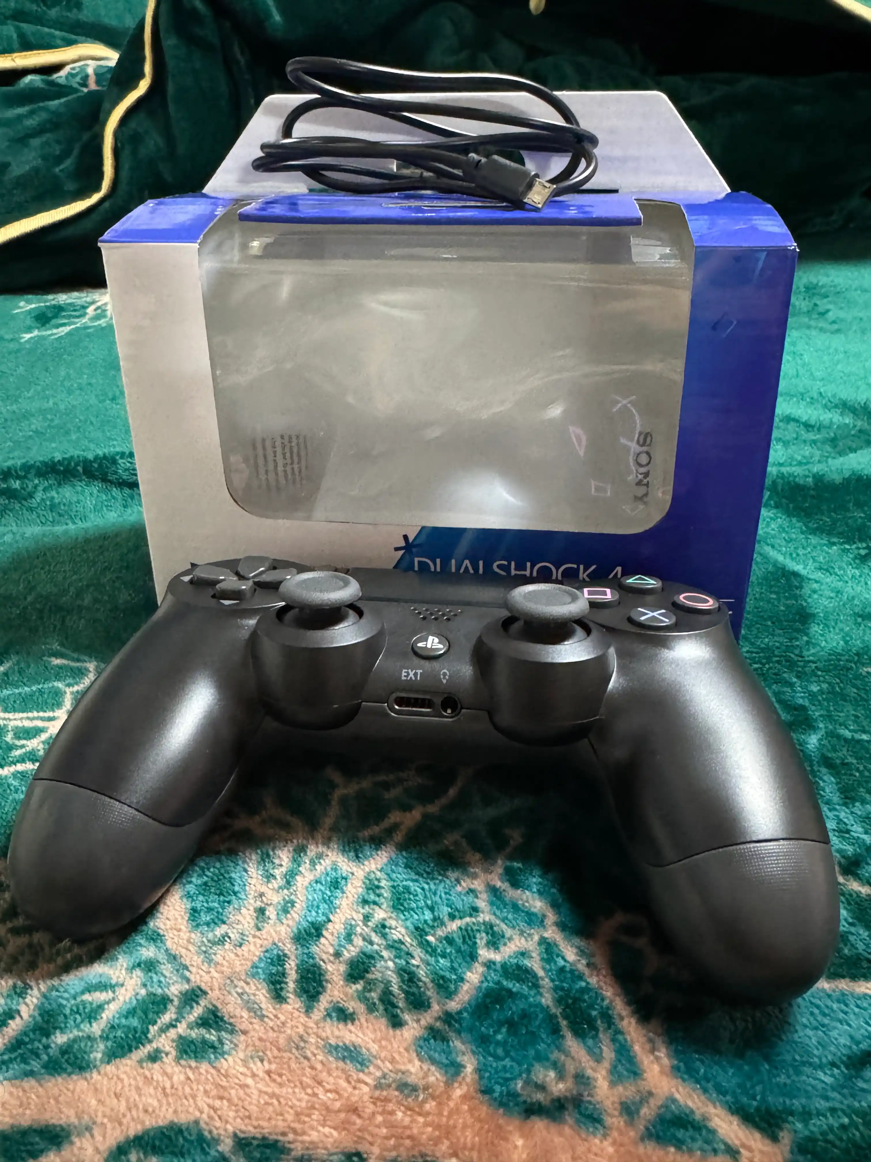 Simsiz geympad joystigi DualShock 4