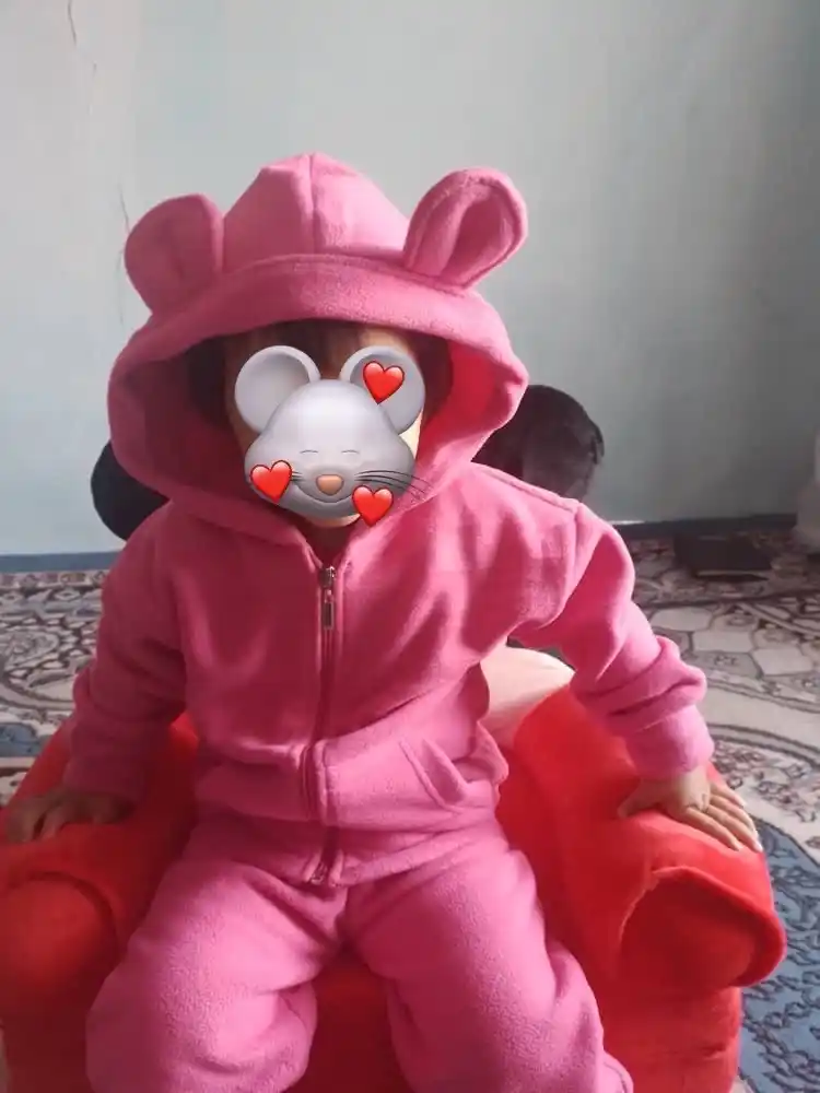 Qizlar uchun kiyimlar to‘plami