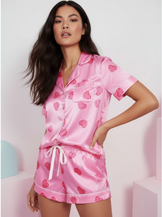 Ayollar pijamasi, yozgi, shortik bilan, ayollar uchun atlas pijama - EllyFashion