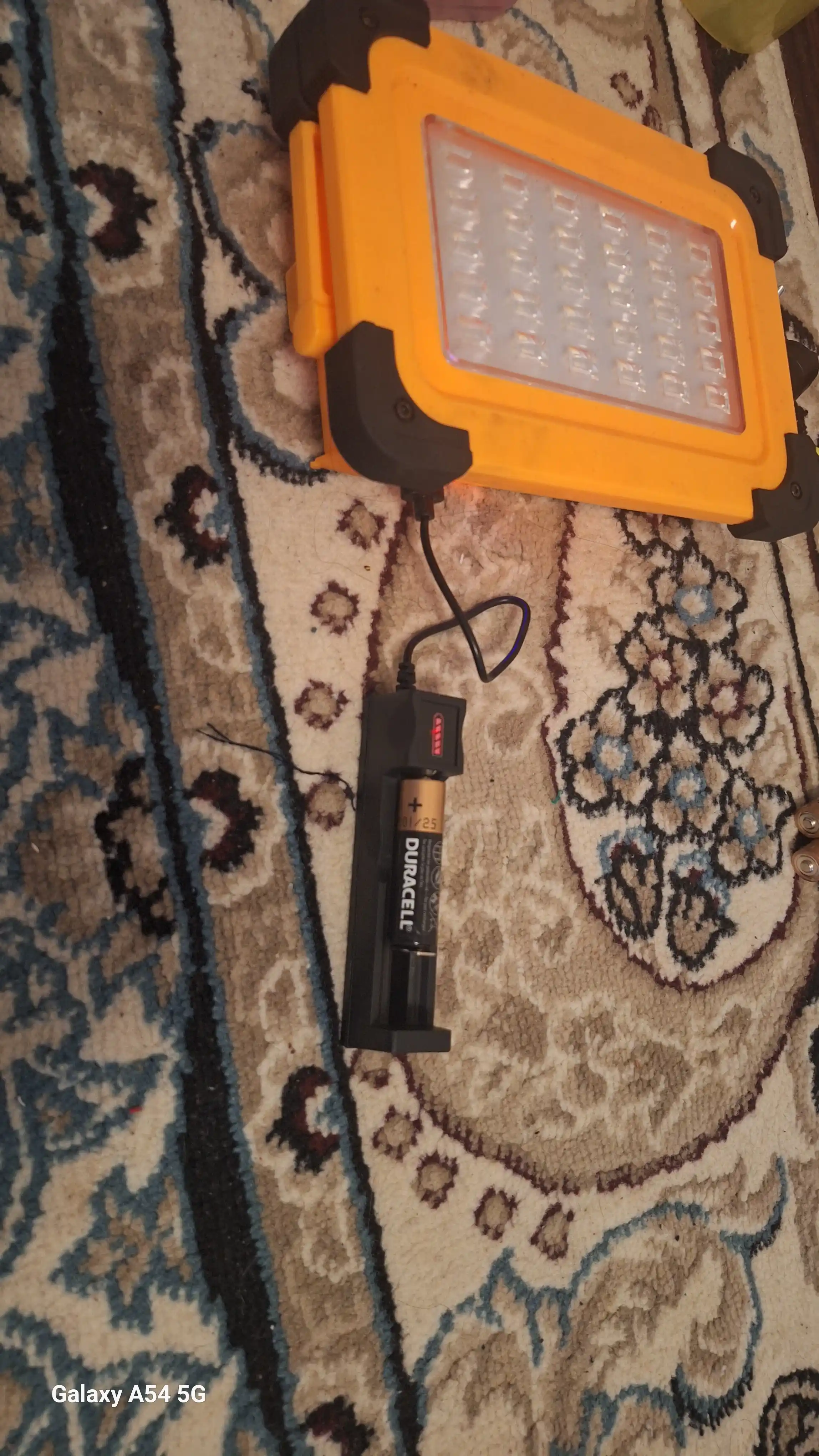18650 TG-188 akumulyator batareyalari uchun USB zaryadlovchi