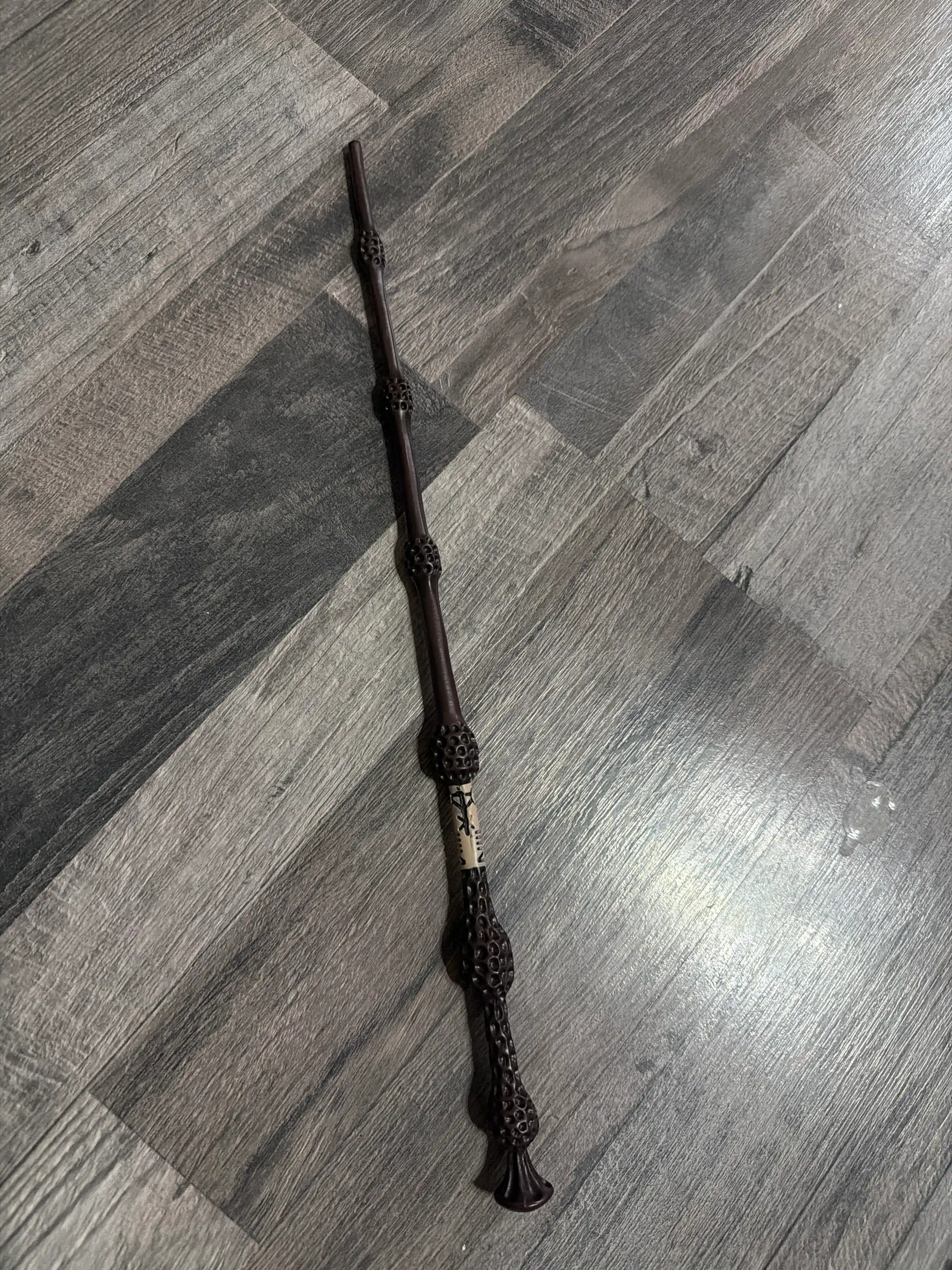Chiroqli sehrli tayoqcha Harry Potter chiroq bilan, Dambldor, Garri Potter, Volendemort