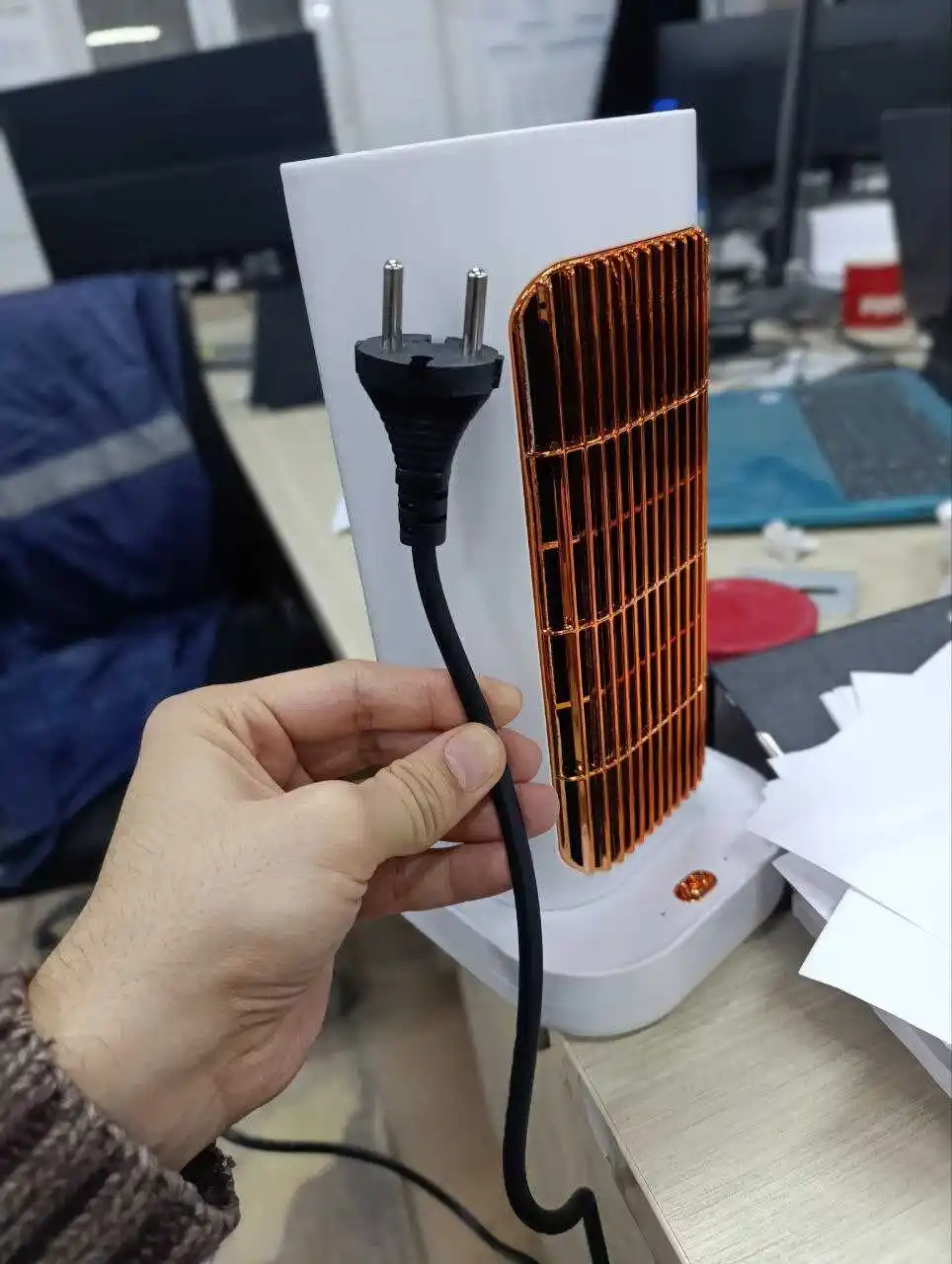Isitgich xona va uy uchun, keramika PTC, 1300 Вт, 90 gradus burilish, 30 kv.m