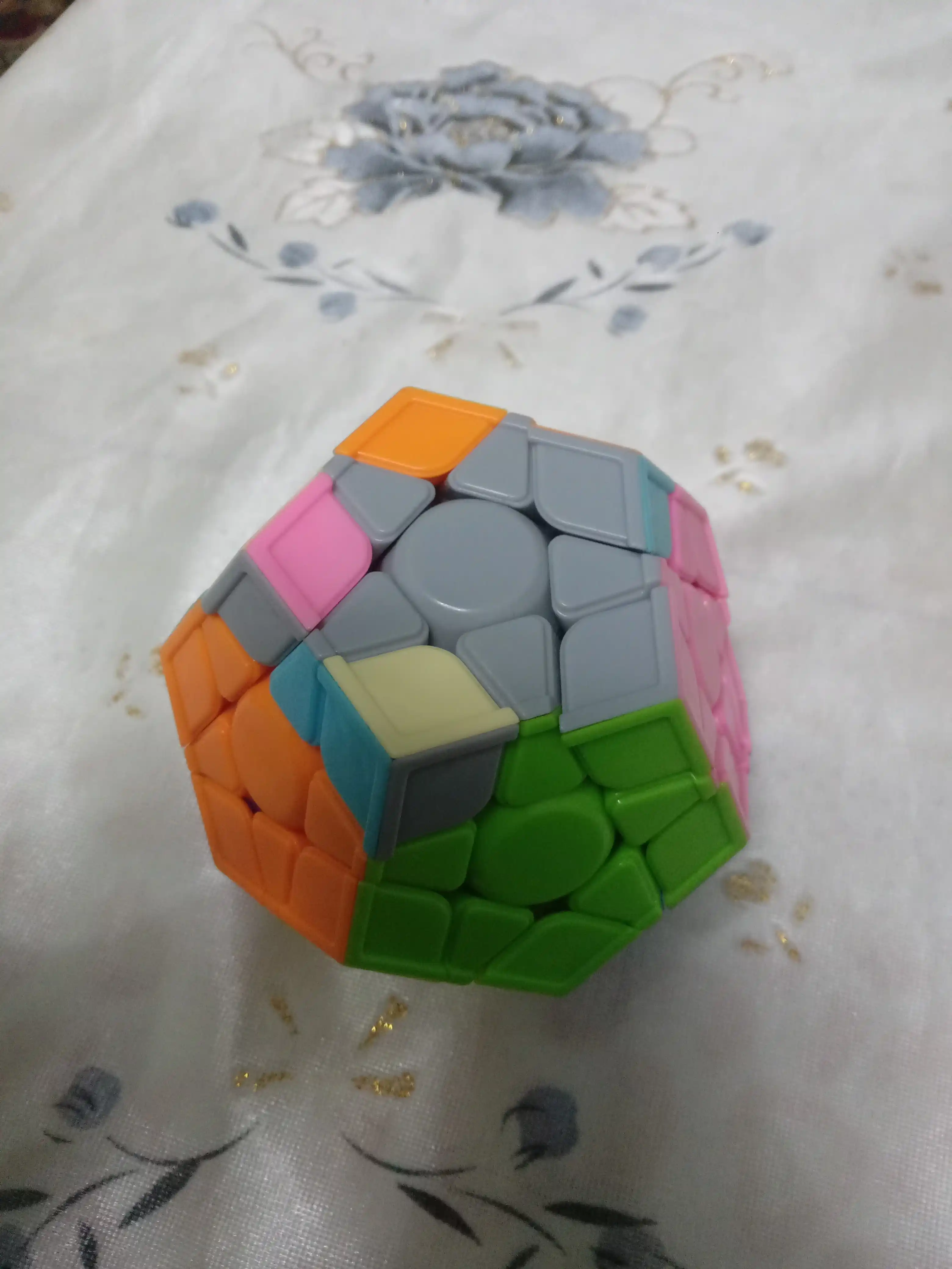 "Megamix" kubik rubik boshqotirmasi - rivojlantiruvchi,stressga qarshi o‘yinchoq