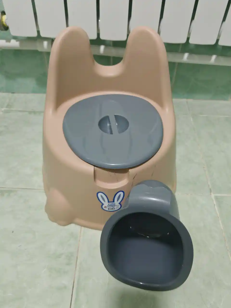 Горшок детский, с крышкой, пластиковый, зайчик
