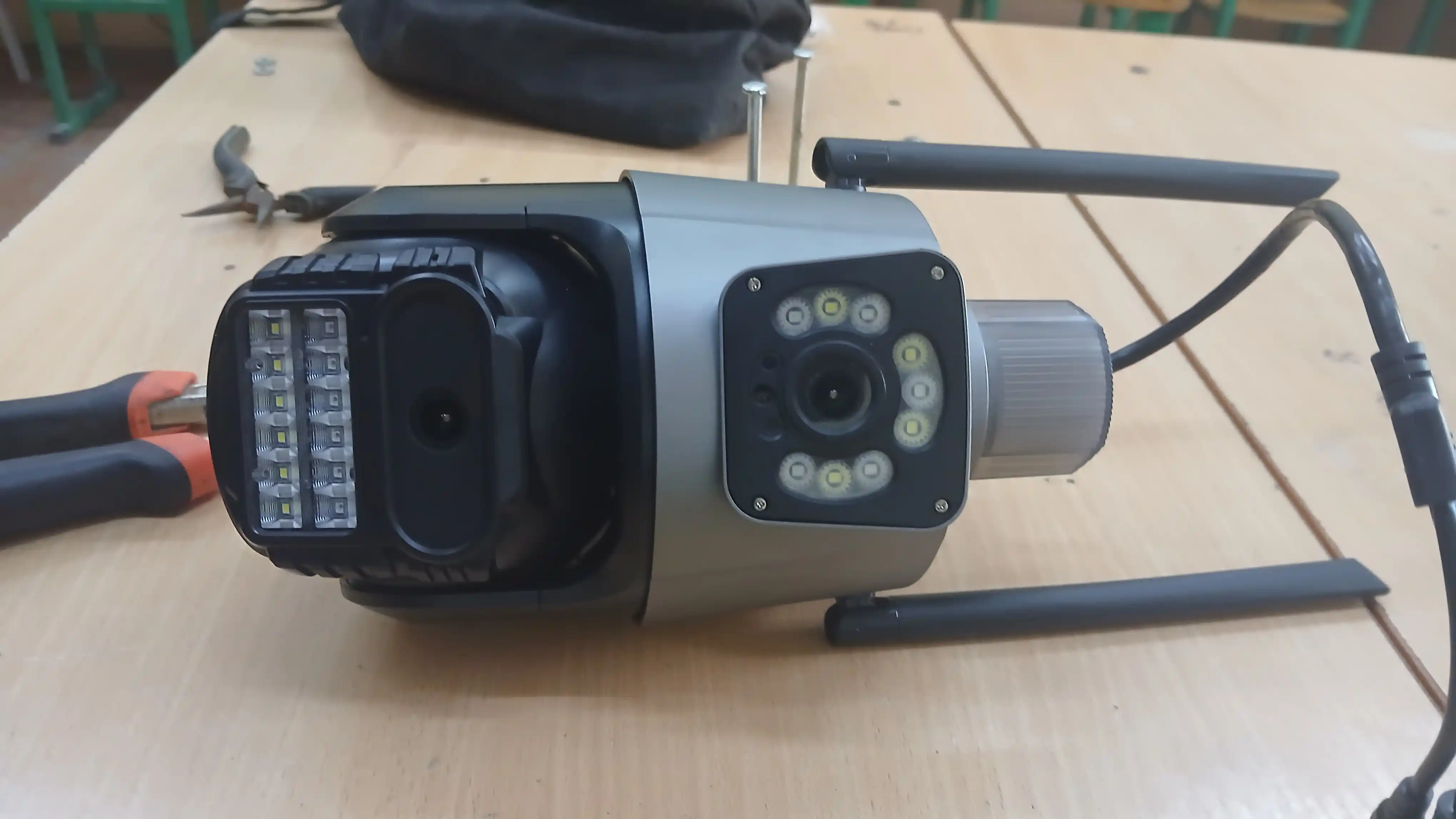 Камера видеонаблюдения для дома, уличная с WIFI 360° Full HD, автослежение