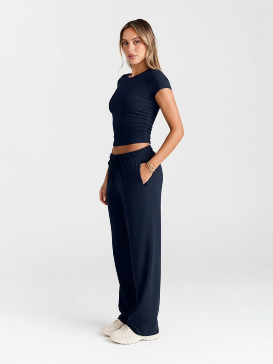 Костюм женский с брюками и футболкой, комбинезон на лямках EllyFashion