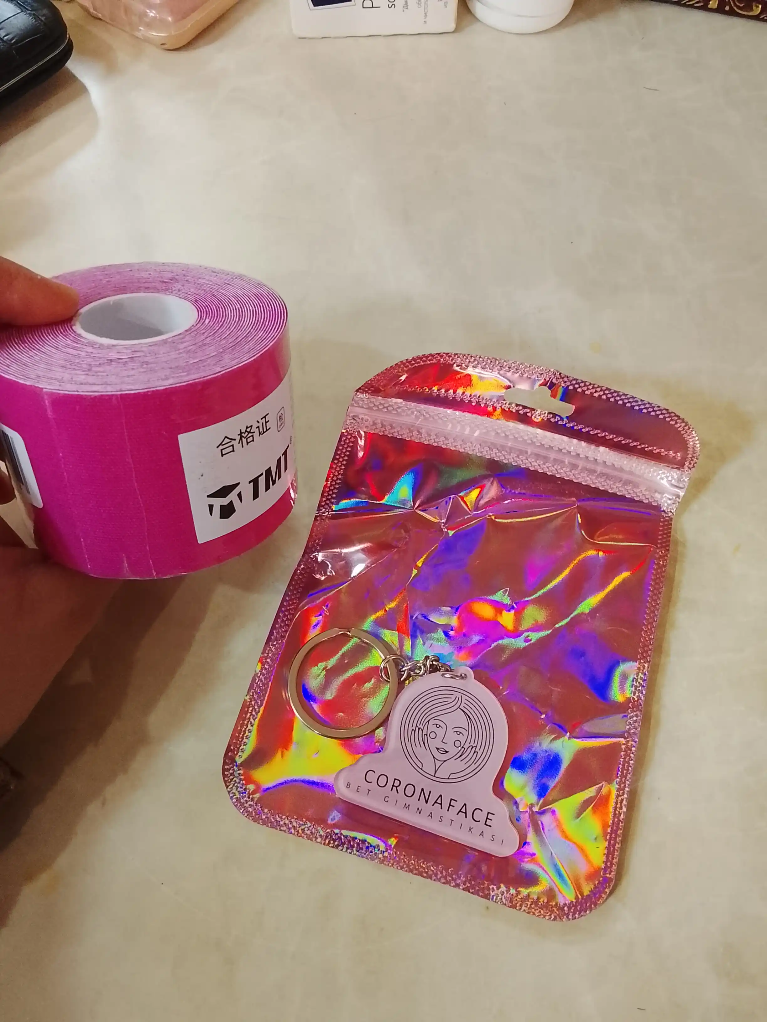 5 m × 5 sm, tana va yuz uchun teyp – sport va lifting teyp
