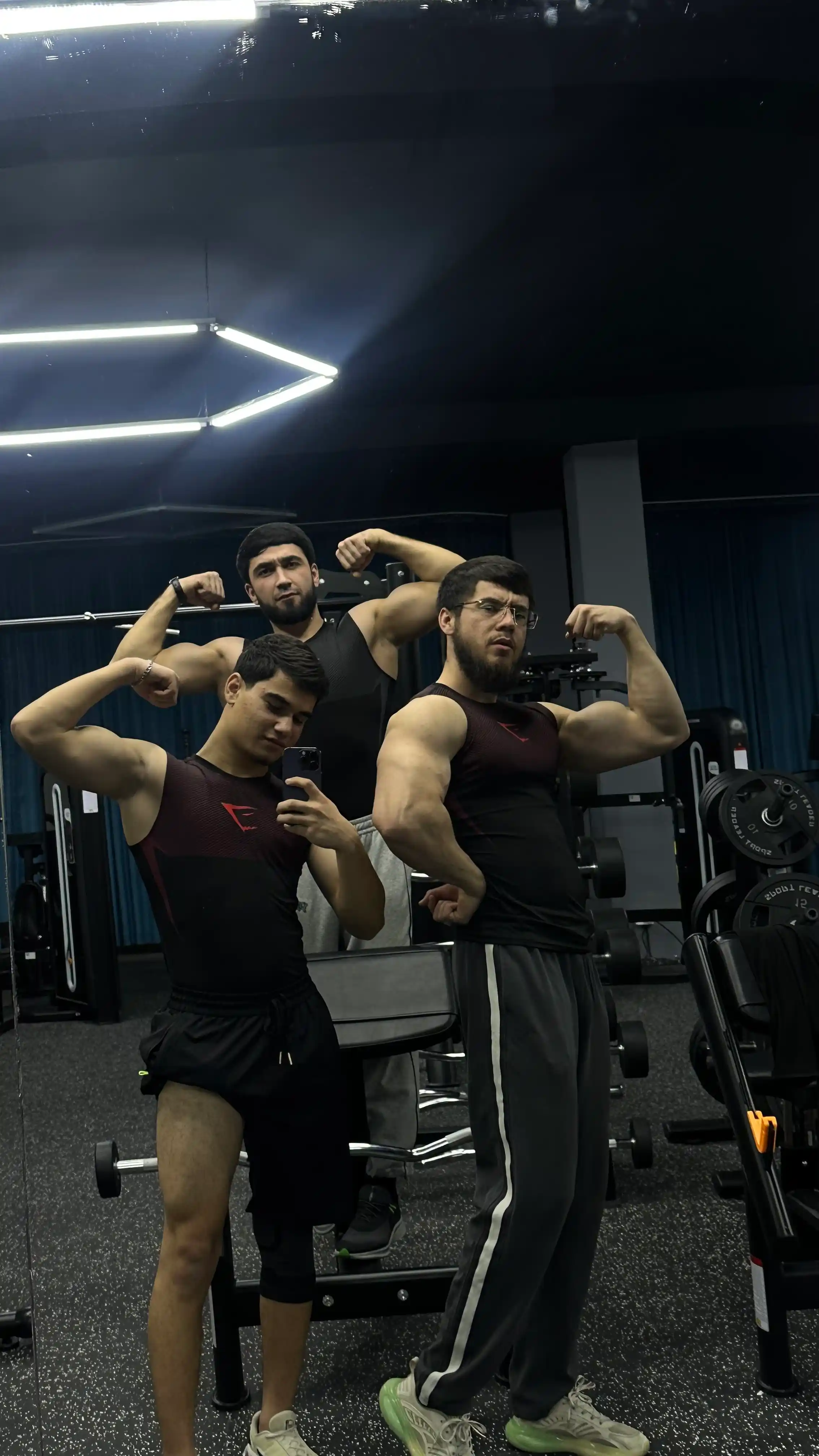 Erkaklar uchun mayka Gymshark, kompression, sport, elastik, tez quriydigan, fitnes uchun