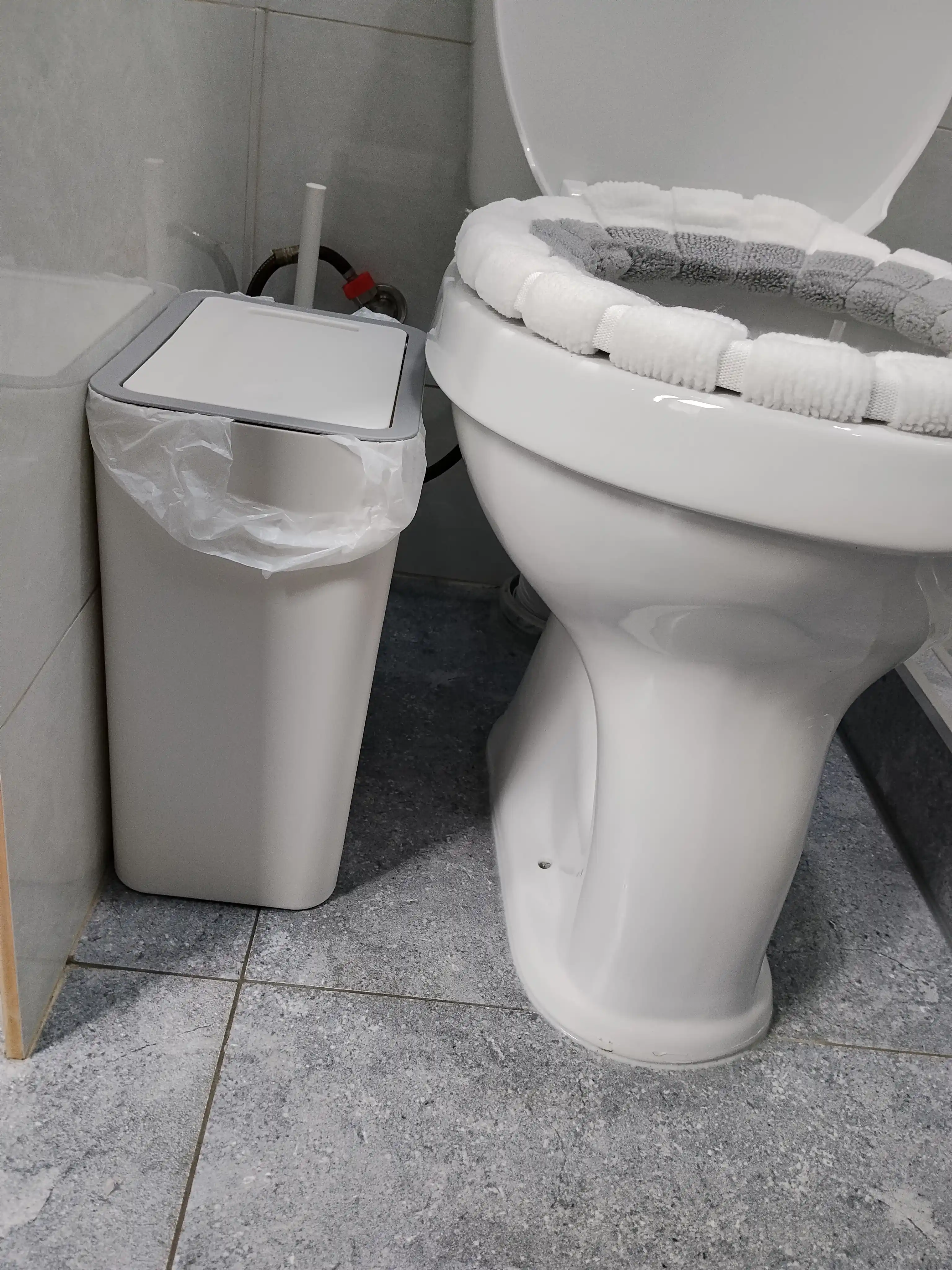 Axlat chelagi oshxona, hammom va hojatxona uchun, 13 litr