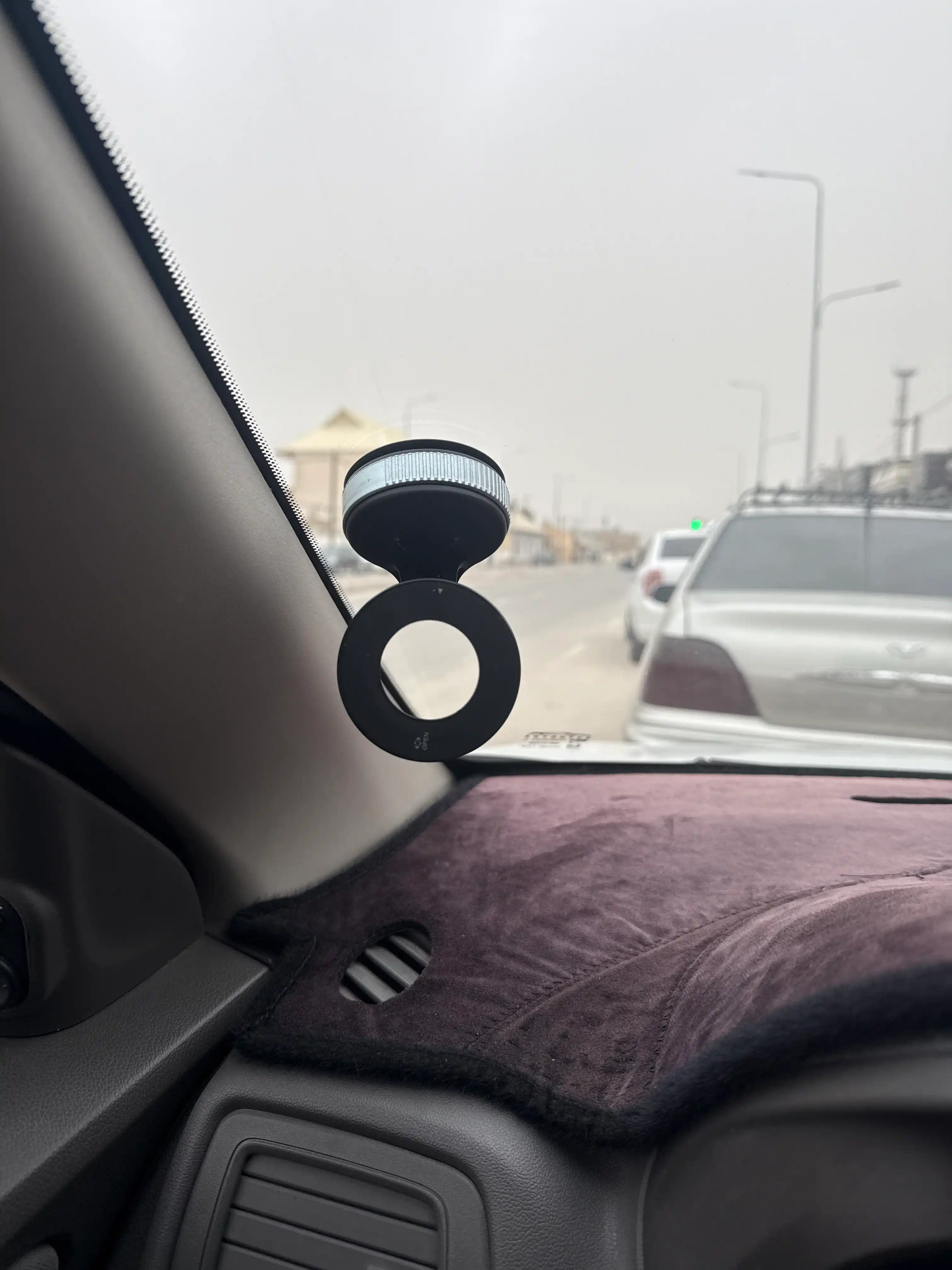 Держатель для телефона в машину, вакуумный, MagSafe