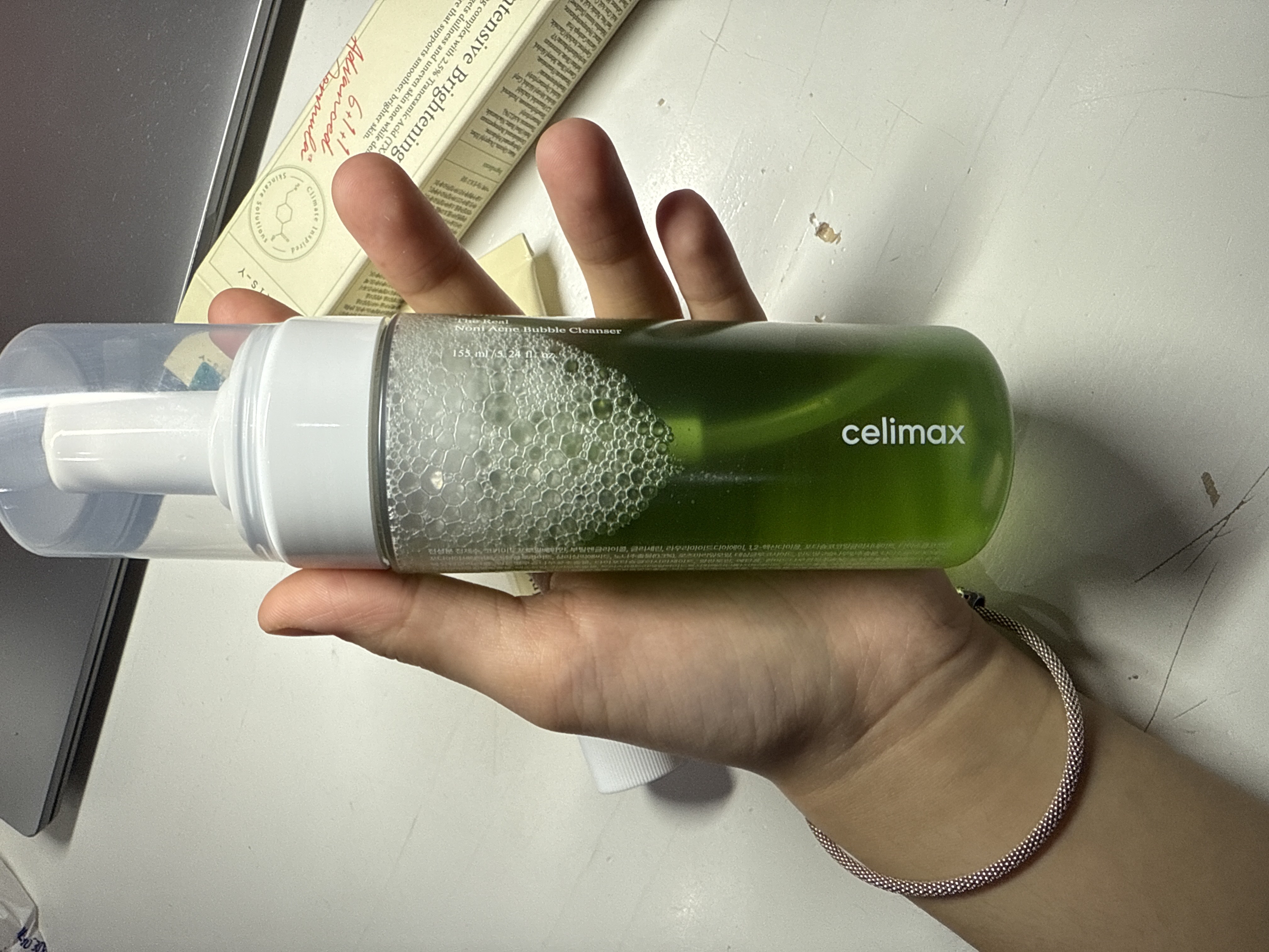 Yuvinish uchun ko'pik, Celimax, Real Noni Acne Bubble Cleanser, 155 ml
